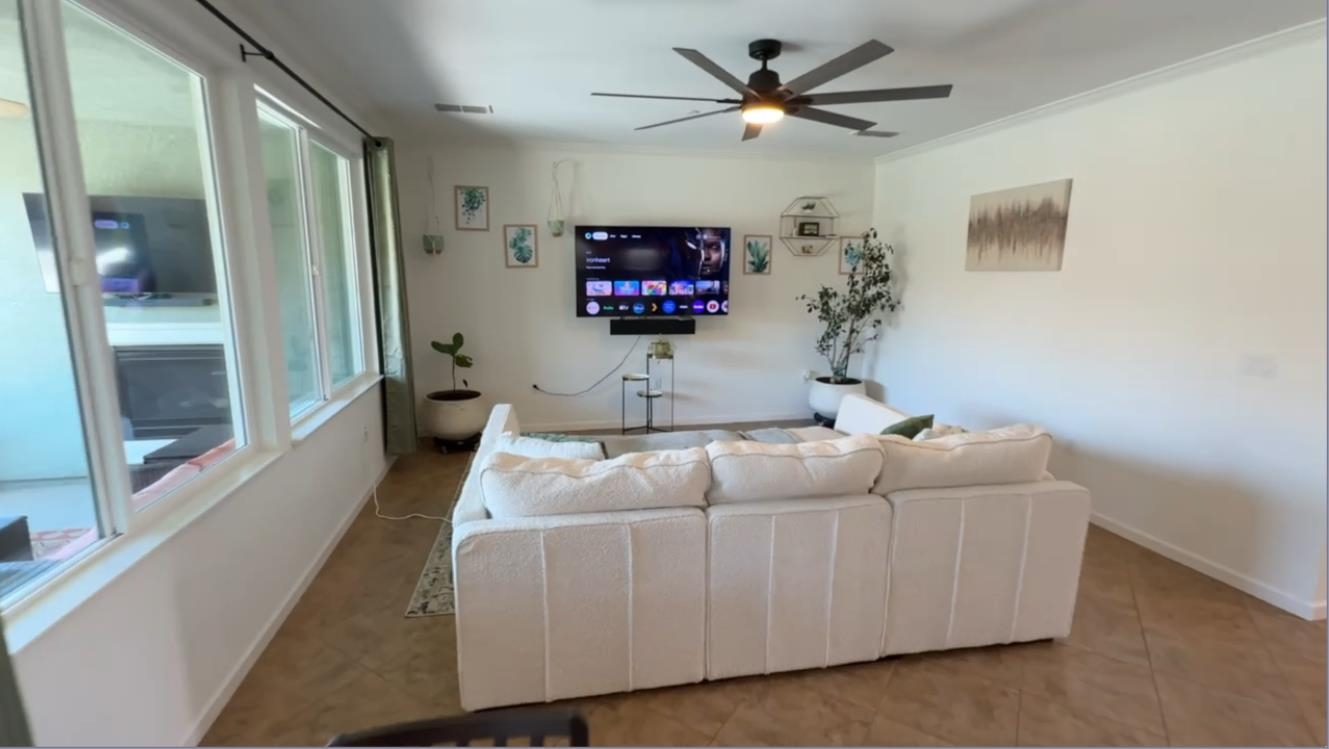 Detail Gallery Image 7 of 26 For 8491 Pinehollow Cir, Discovery Bay,  CA 94505 - 5 Beds | 3 Baths