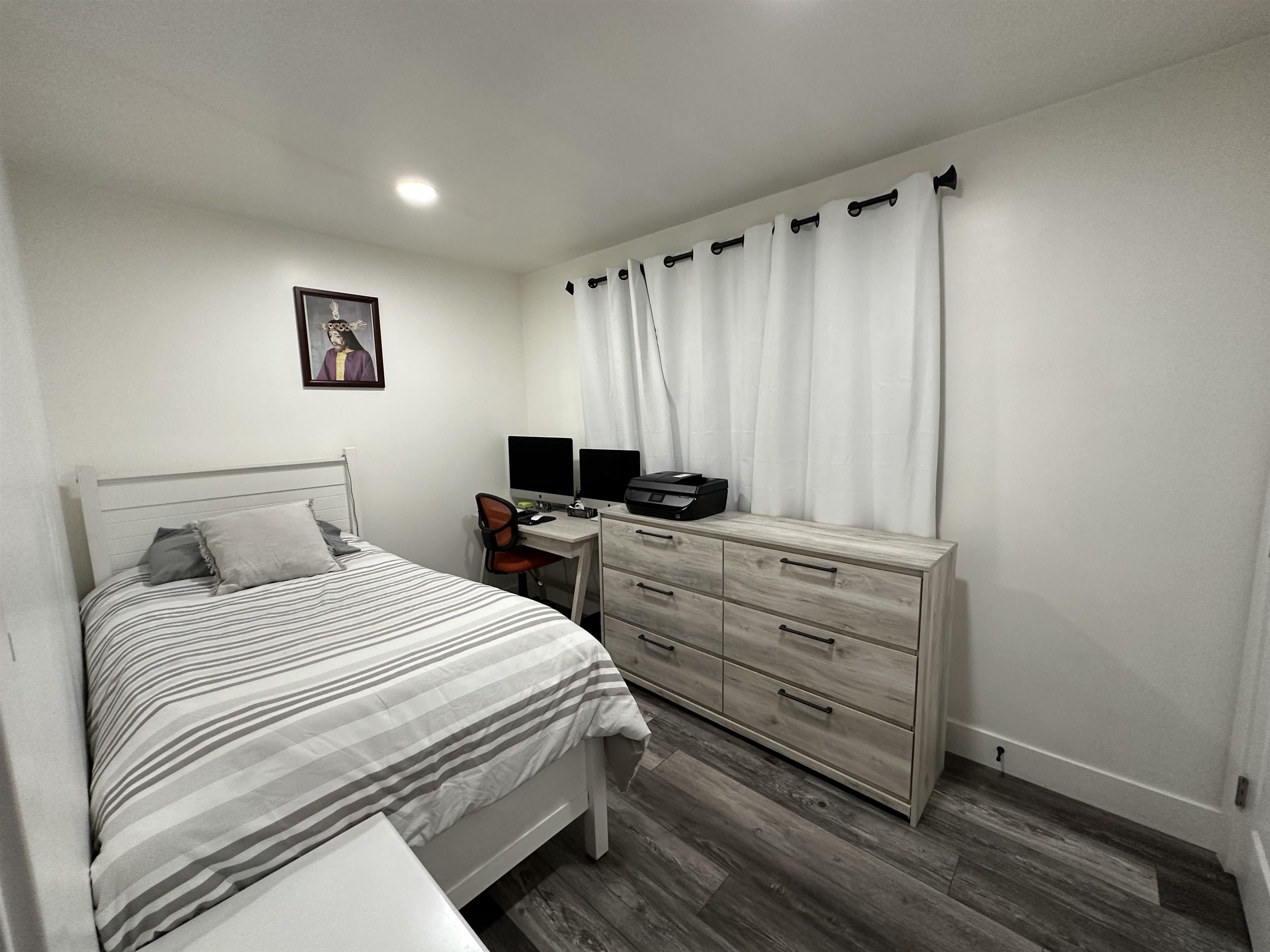 Detail Gallery Image 7 of 13 For 418 Douglas Ave, Oakland,  CA 94603 - 2 Beds | 1 Baths