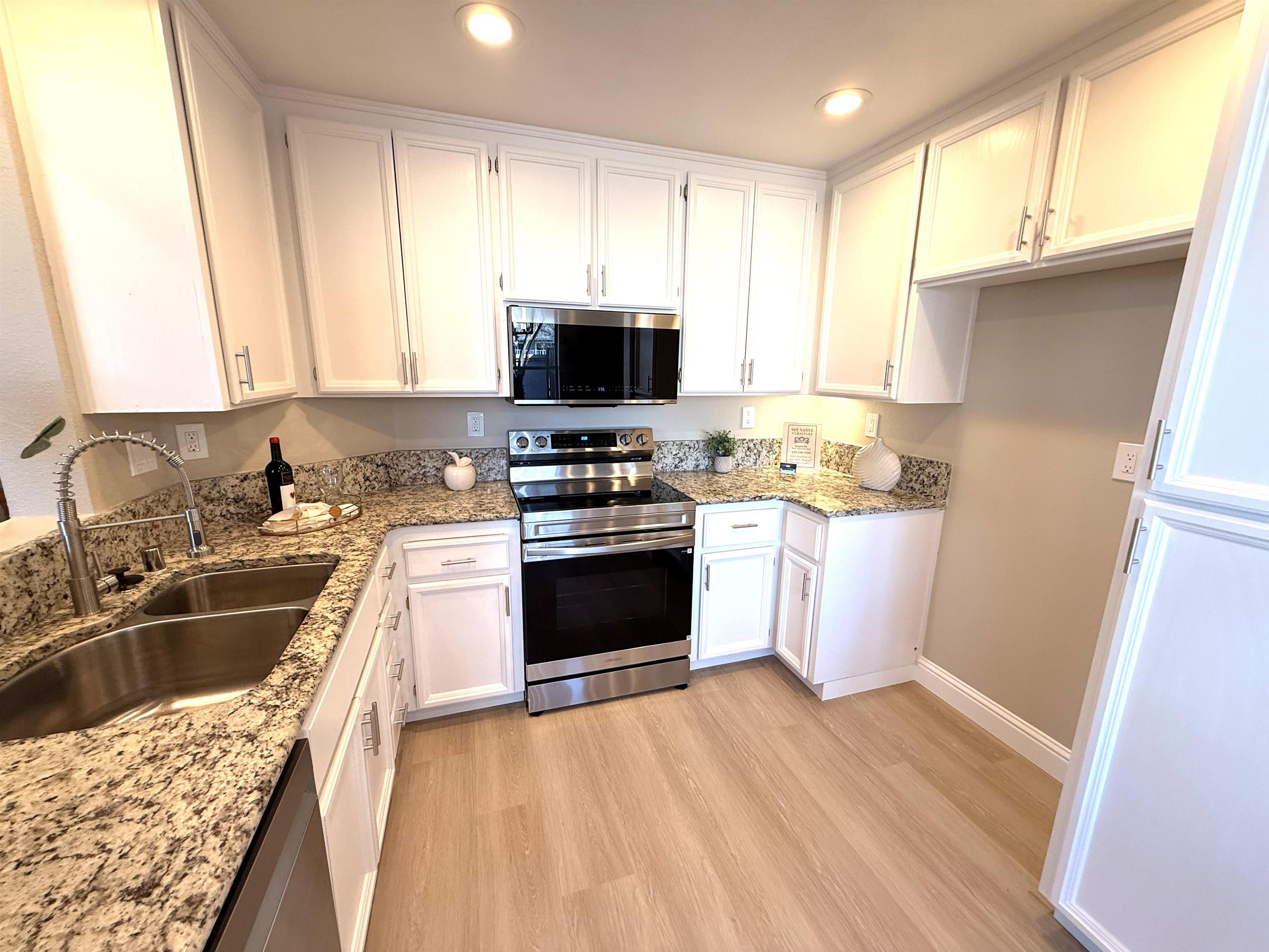 Detail Gallery Image 11 of 29 For 1736 Nandina Ct, Antioch,  CA 94531 - 3 Beds | 2/1 Baths