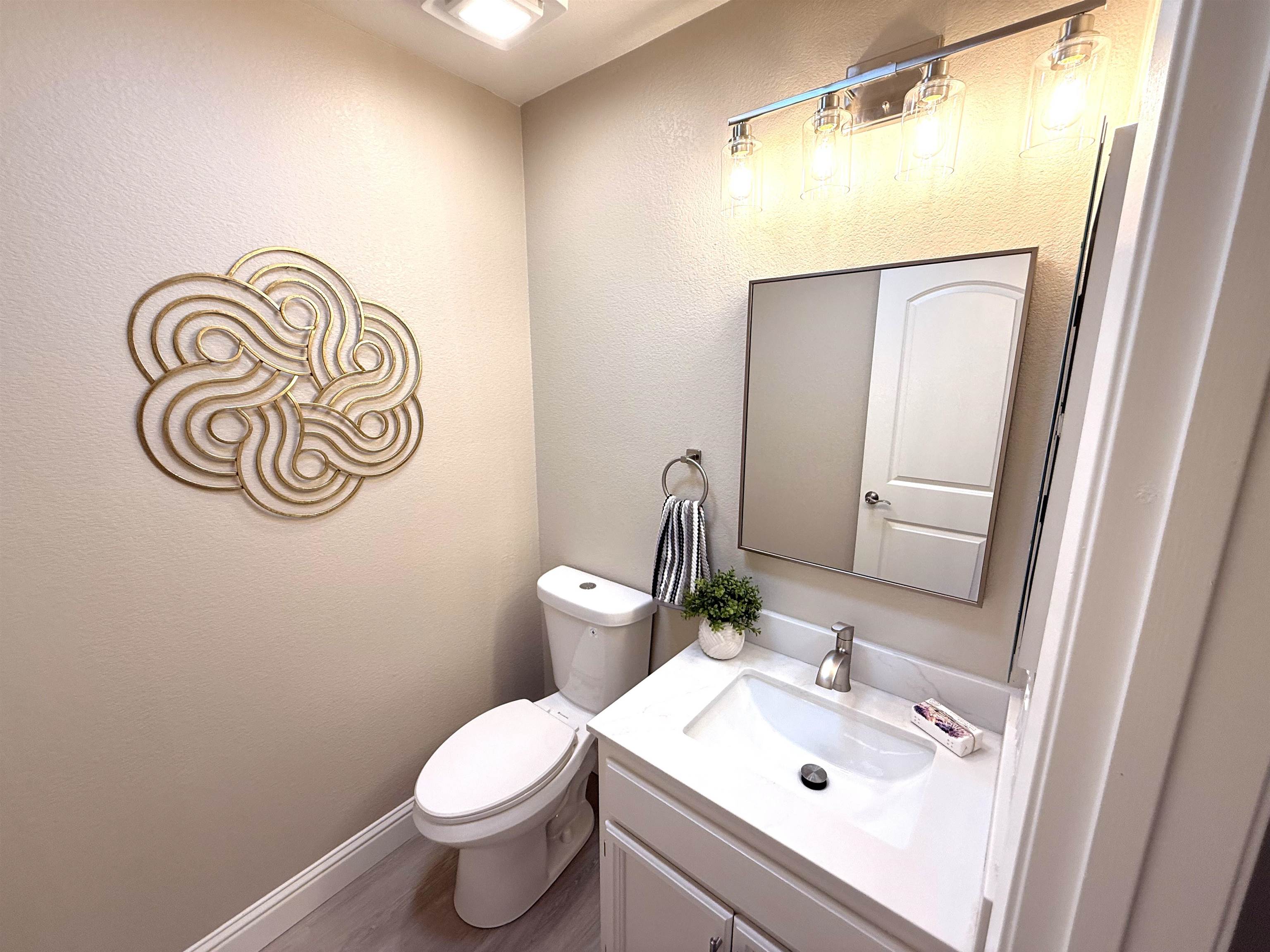 Detail Gallery Image 14 of 29 For 1736 Nandina Ct, Antioch,  CA 94531 - 3 Beds | 2/1 Baths