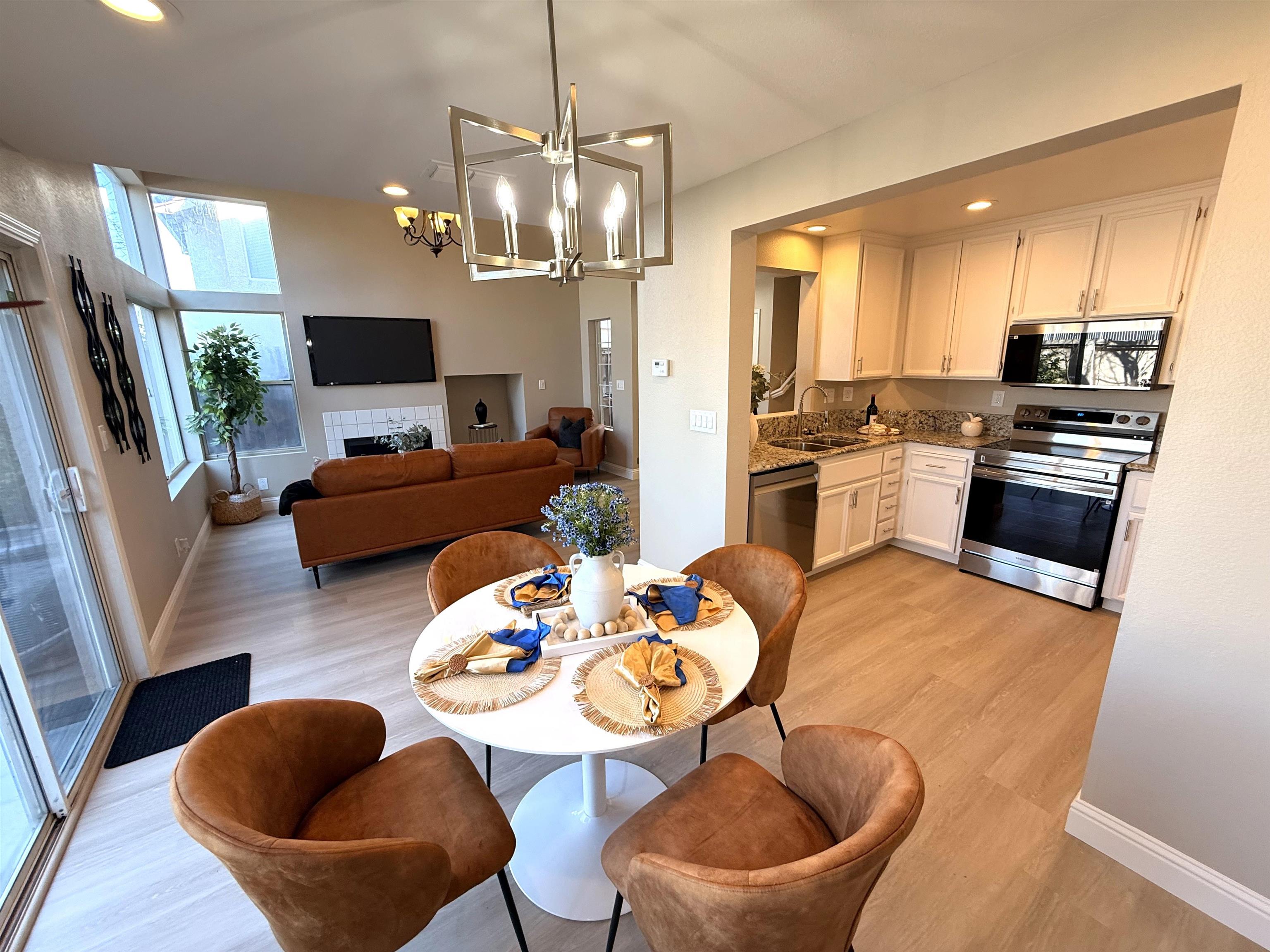 Detail Gallery Image 8 of 29 For 1736 Nandina Ct, Antioch,  CA 94531 - 3 Beds | 2/1 Baths