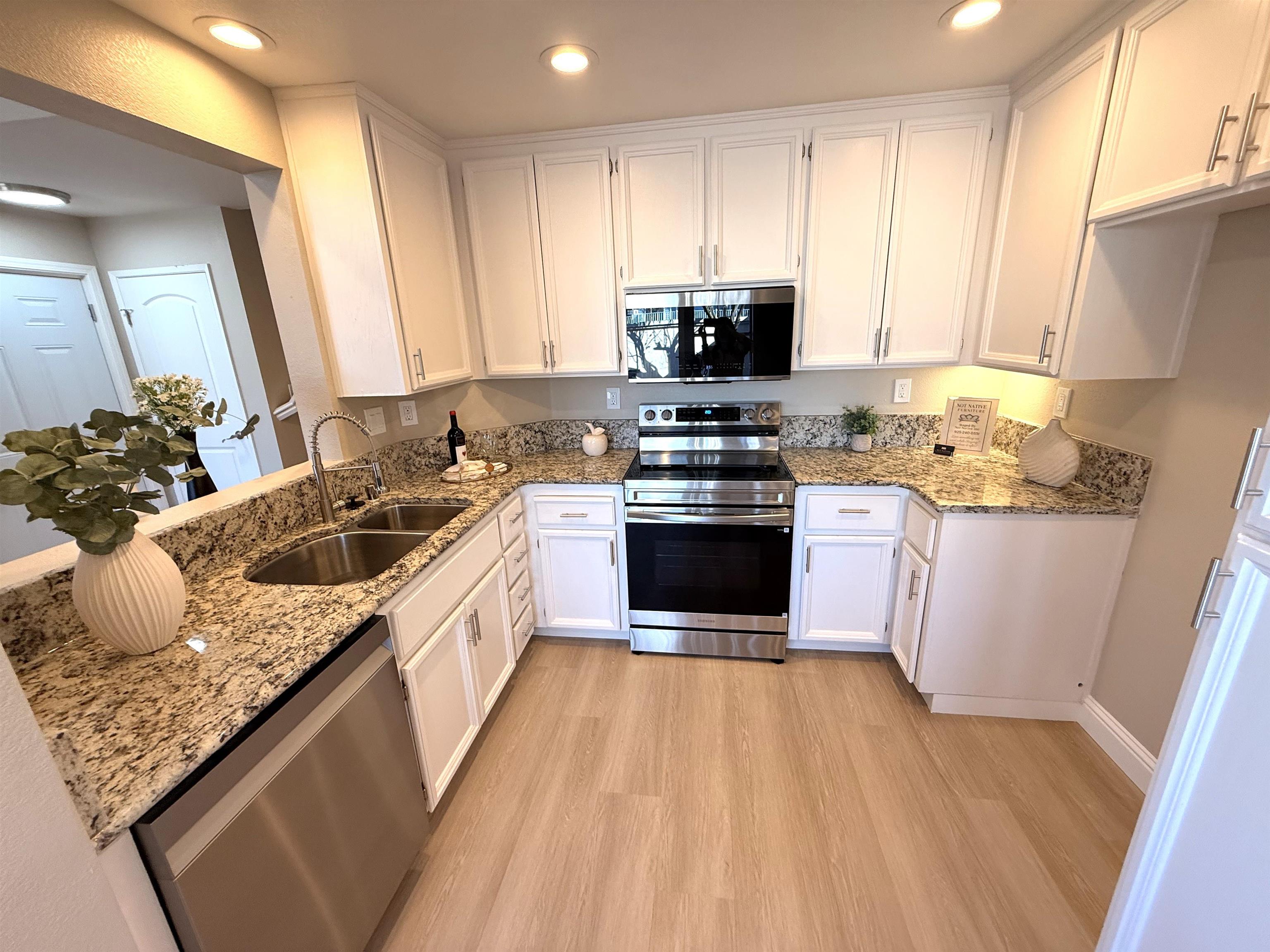 Detail Gallery Image 9 of 29 For 1736 Nandina Ct, Antioch,  CA 94531 - 3 Beds | 2/1 Baths