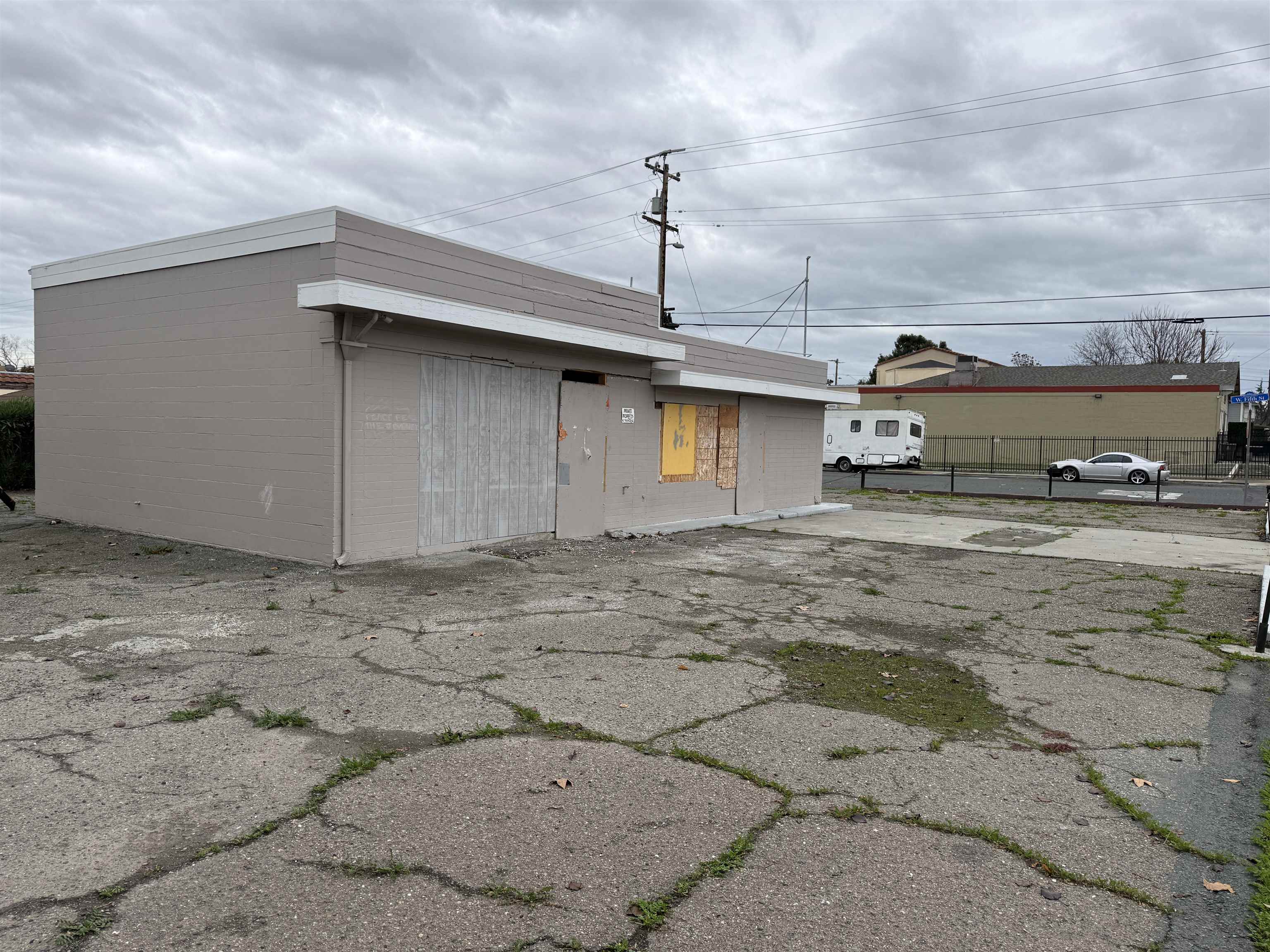 Detail Gallery Image 3 of 5 For 415 G St, Antioch,  CA 94509 - – Beds | – Baths