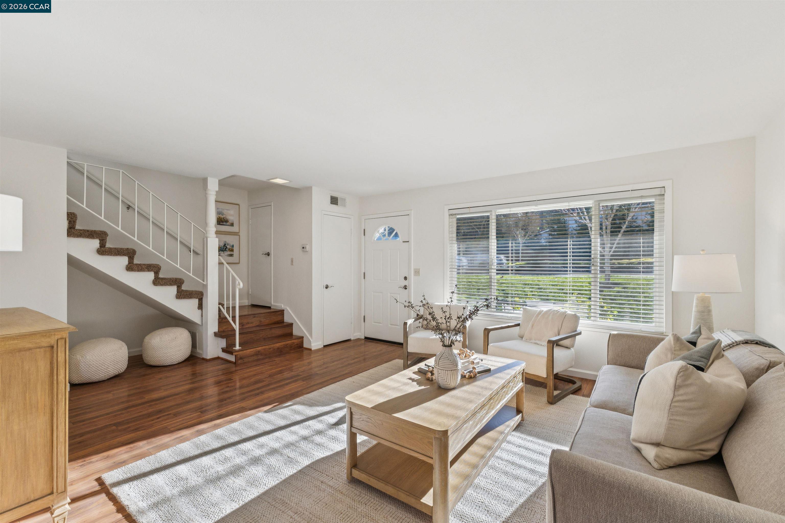 Photo #4: 41120761 Listing: Photo #4