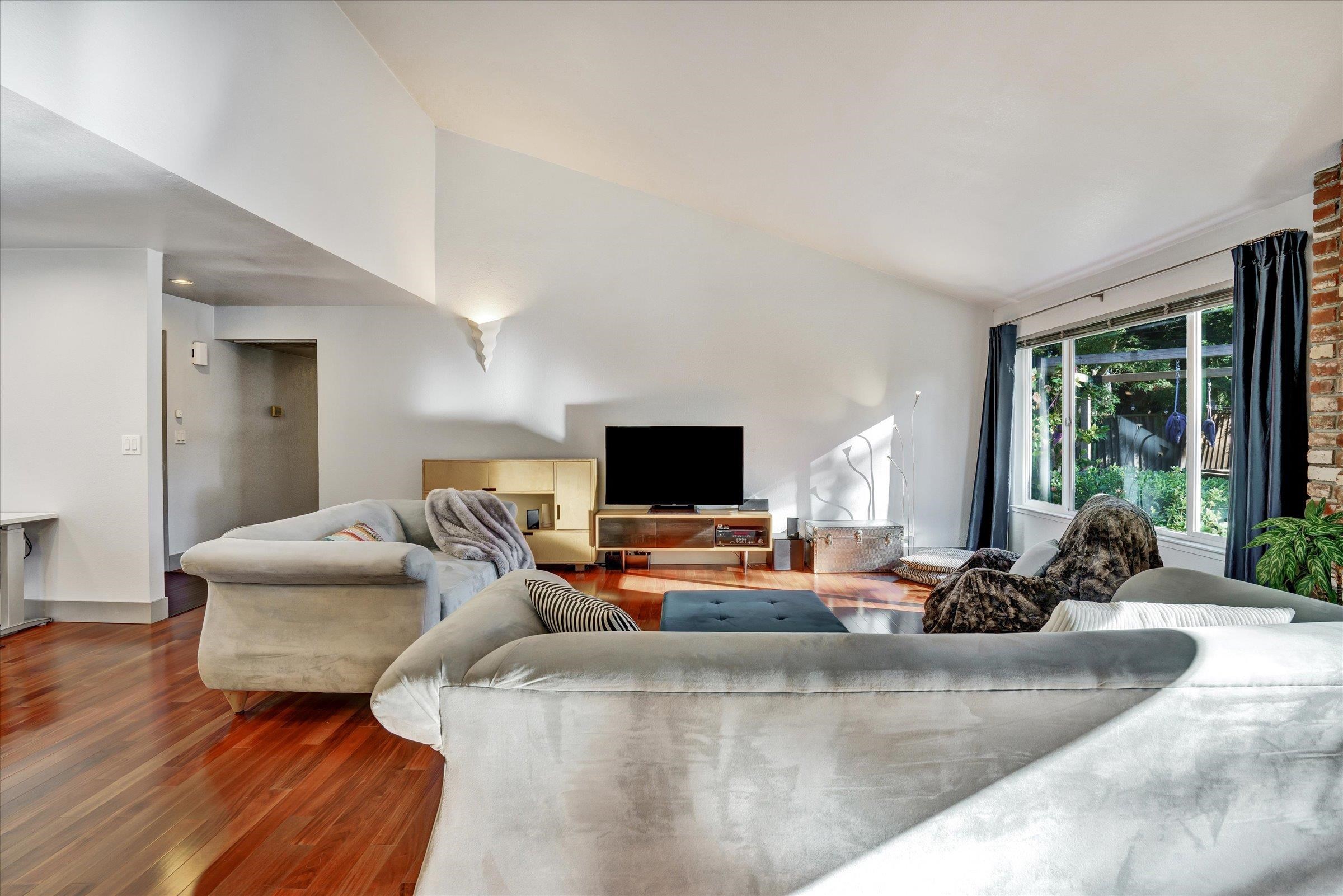 Detail Gallery Image 6 of 48 For 2629 Celaya Cir, San Ramon,  CA 94583 - 3 Beds | 2 Baths