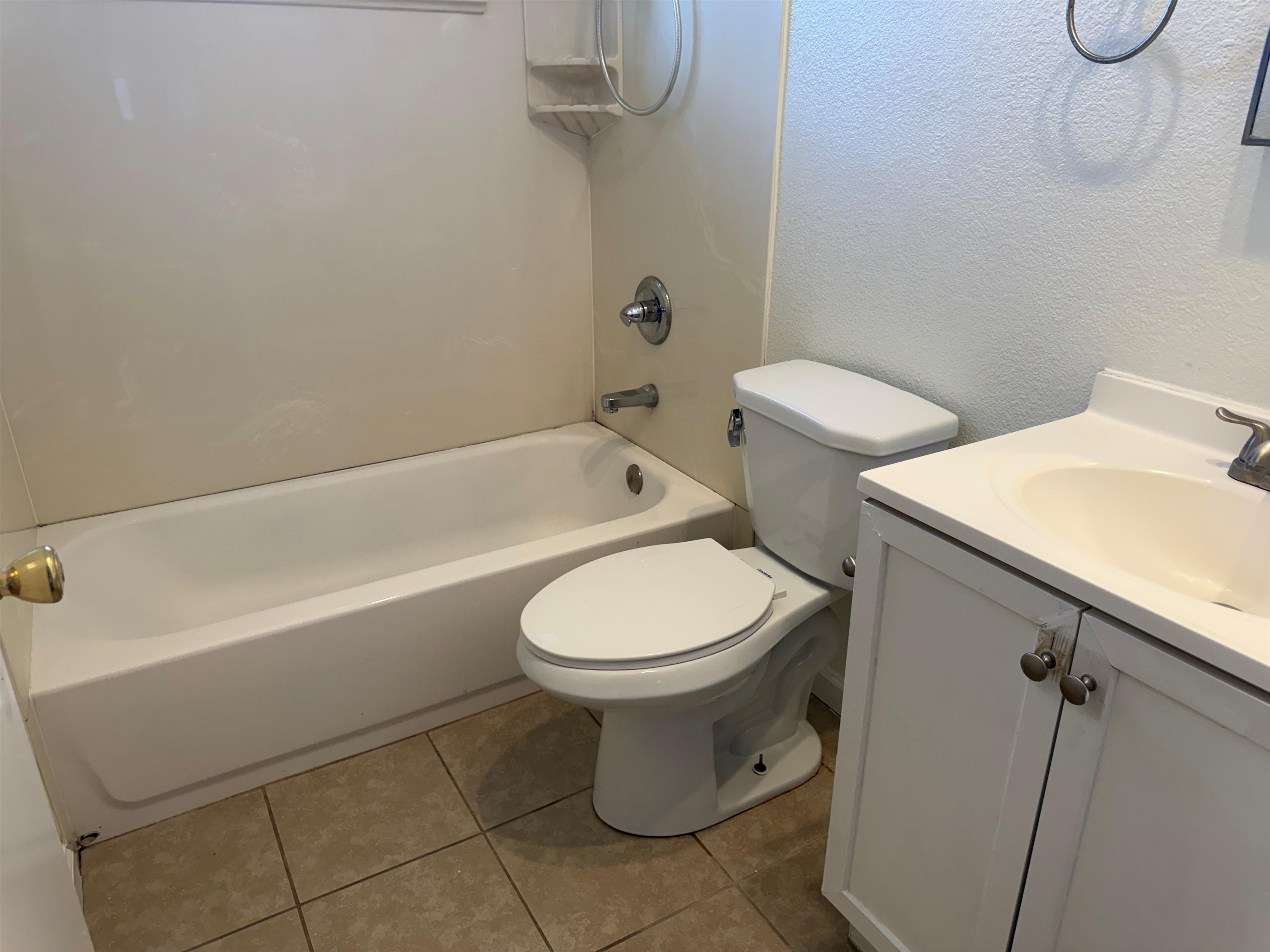 Detail Gallery Image 9 of 12 For 34749 Alvarado Niles Rd #4,  Union City,  CA 94587 - 2 Beds | 1 Baths