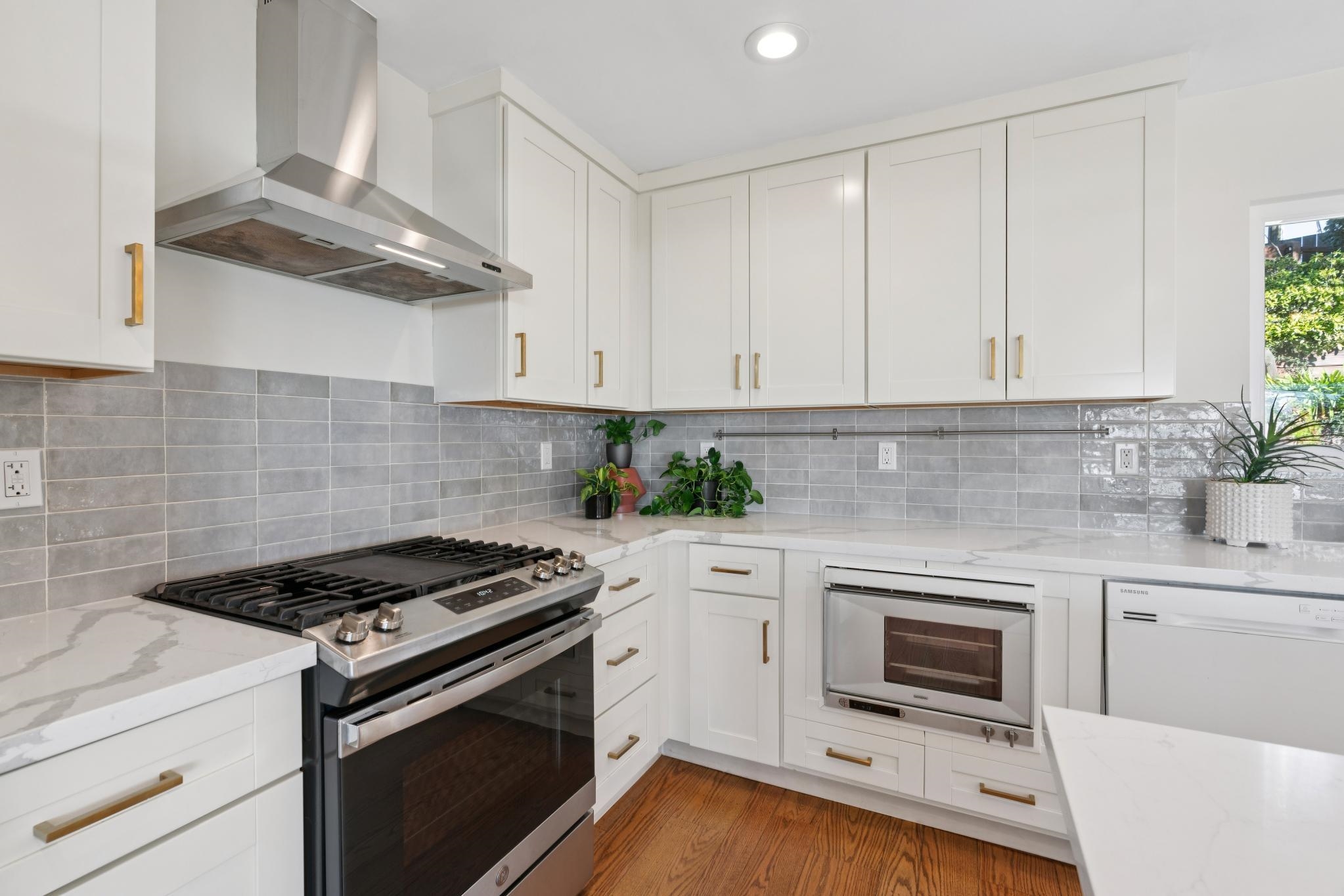 Detail Gallery Image 15 of 51 For 61 Cowper Ave, Kensington,  CA 94707 - 4 Beds | 2/1 Baths