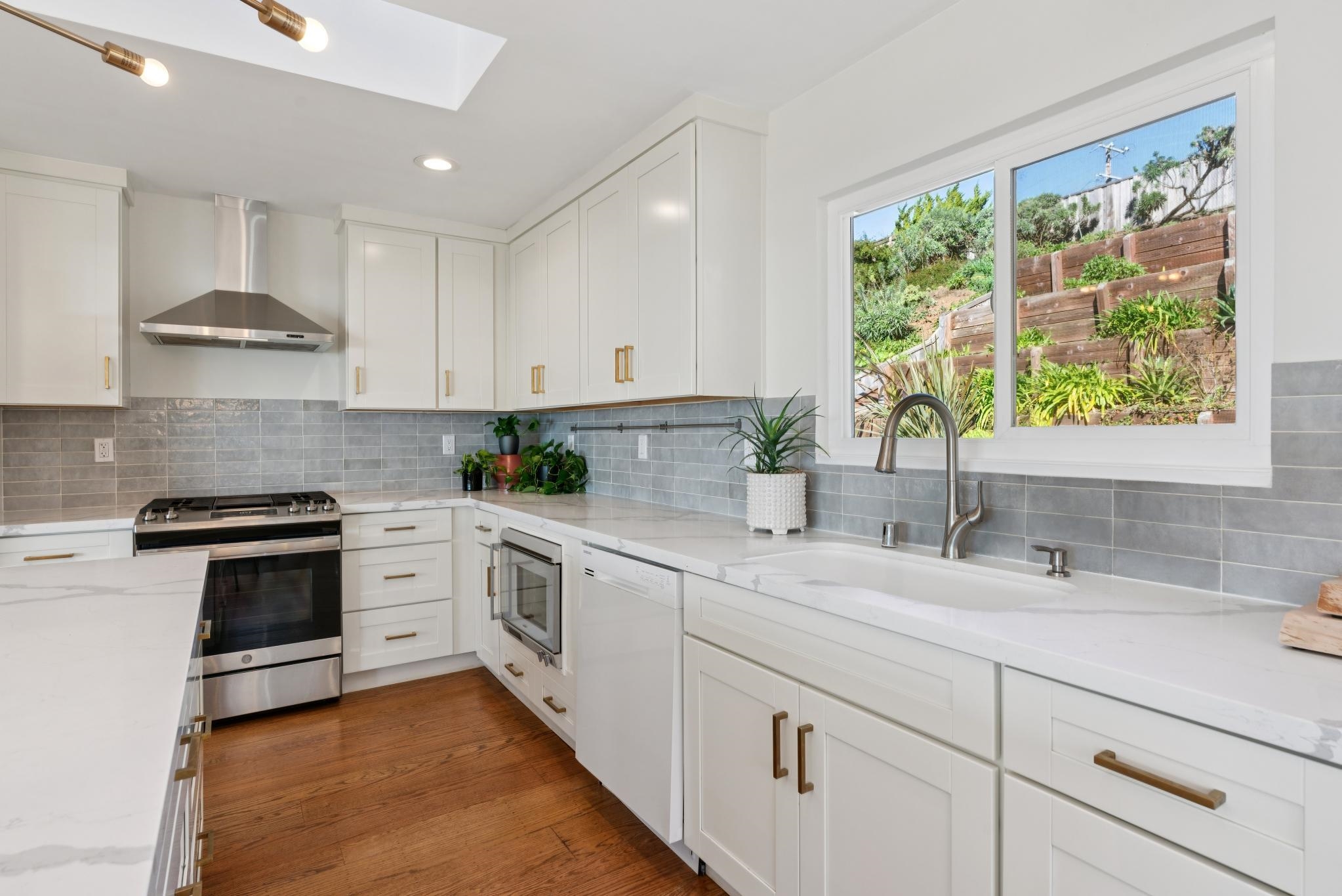 Detail Gallery Image 21 of 51 For 61 Cowper Ave, Kensington,  CA 94707 - 4 Beds | 2/1 Baths