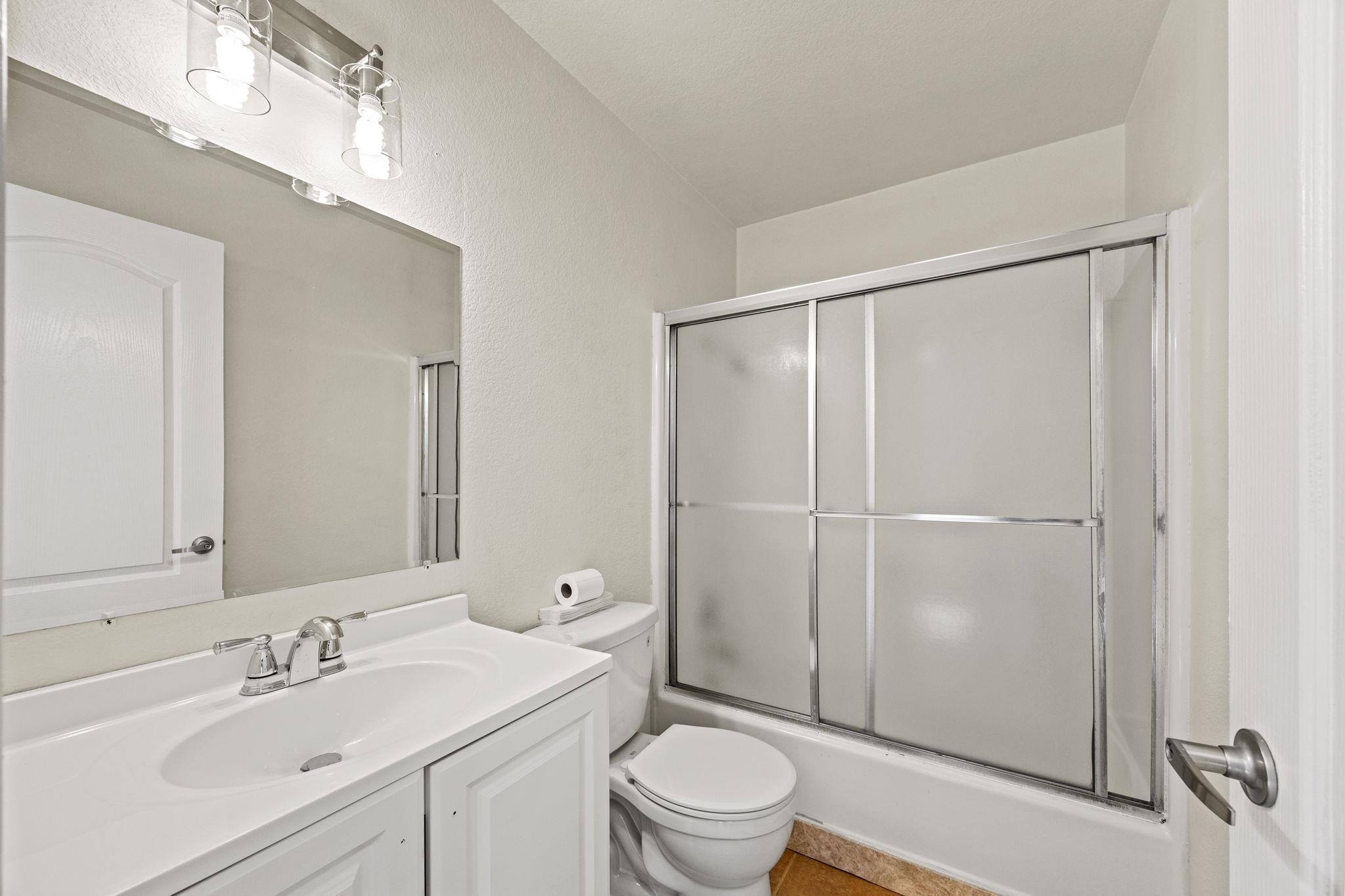 Detail Gallery Image 14 of 19 For 22241 S Garden Ave, Hayward,  CA 94541 - – Beds | – Baths