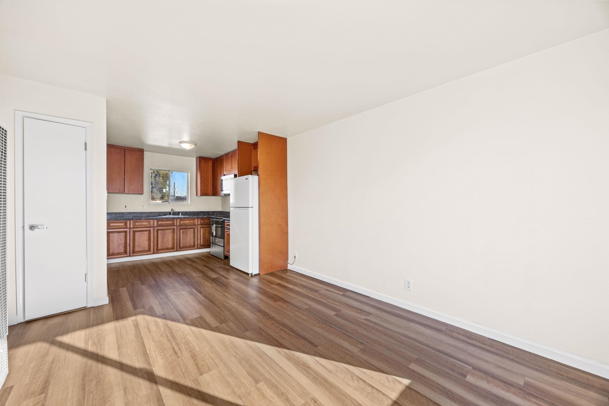 Detail Gallery Image 8 of 19 For 22241 S Garden Ave, Hayward,  CA 94541 - – Beds | – Baths