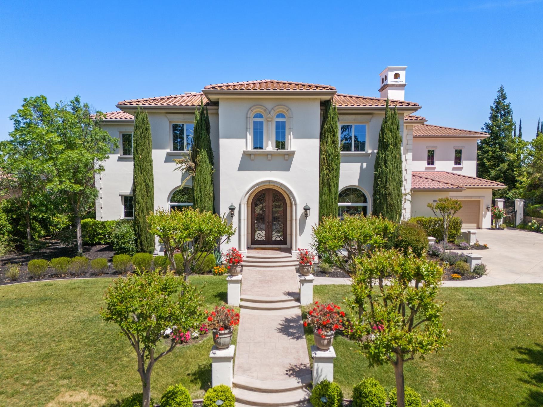 Detail Gallery Image 2 of 58 For 3630 Pontina Ct, Pleasanton,  CA 94566 - 5 Beds | 6/1 Baths