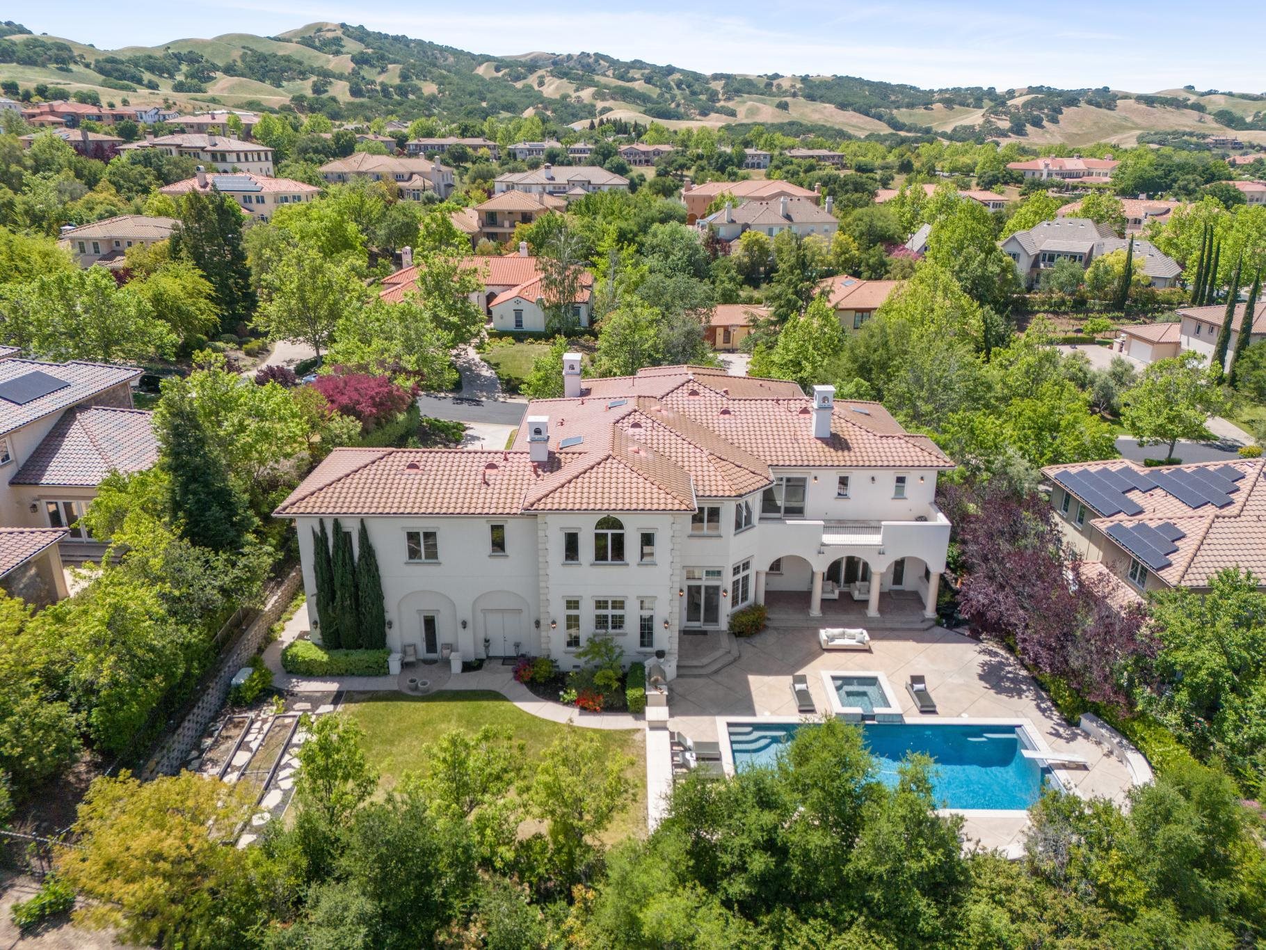 Detail Gallery Image 3 of 58 For 3630 Pontina Ct, Pleasanton,  CA 94566 - 5 Beds | 6/1 Baths