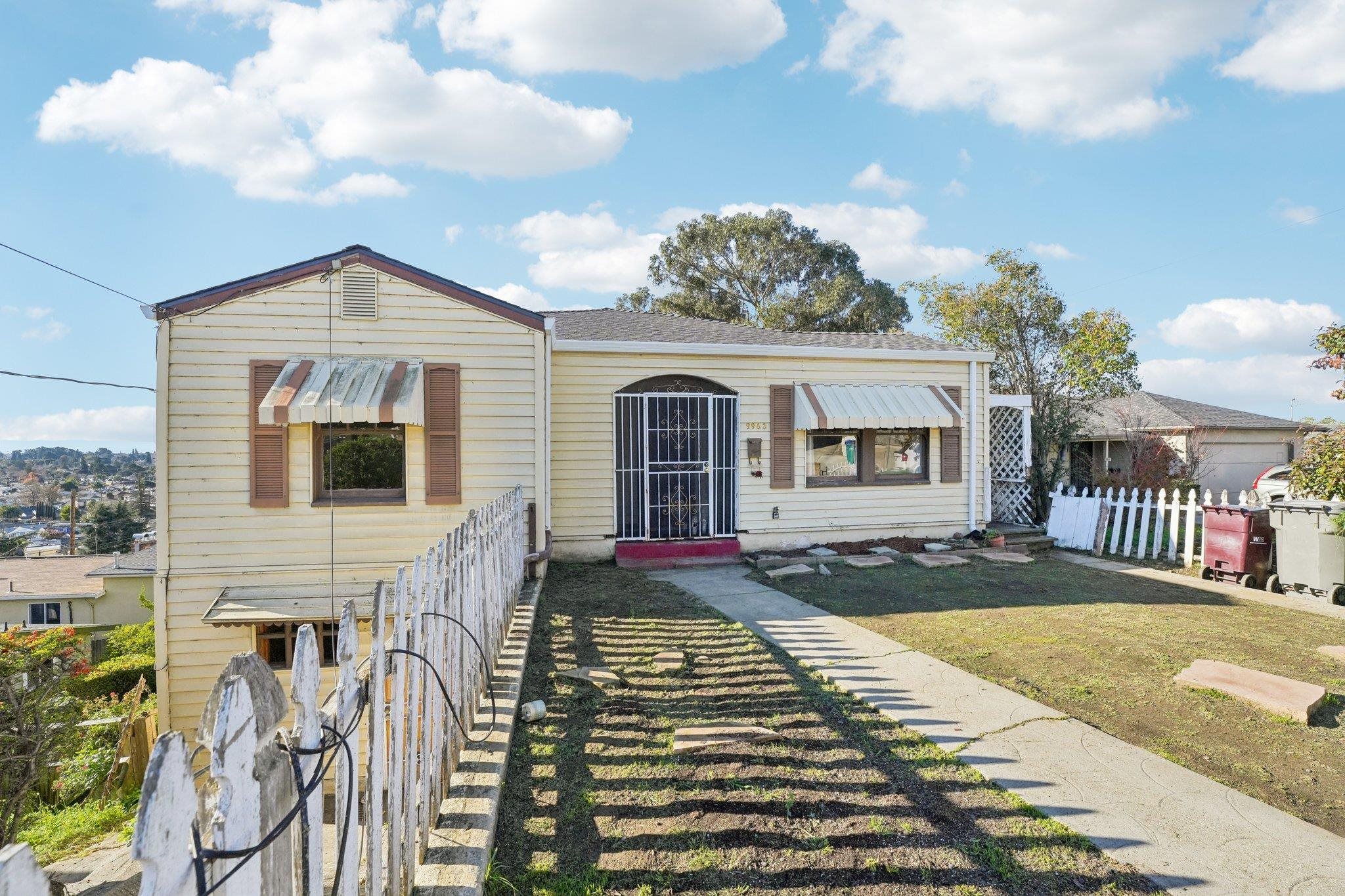 Front Image Thumbnail for EB41120774