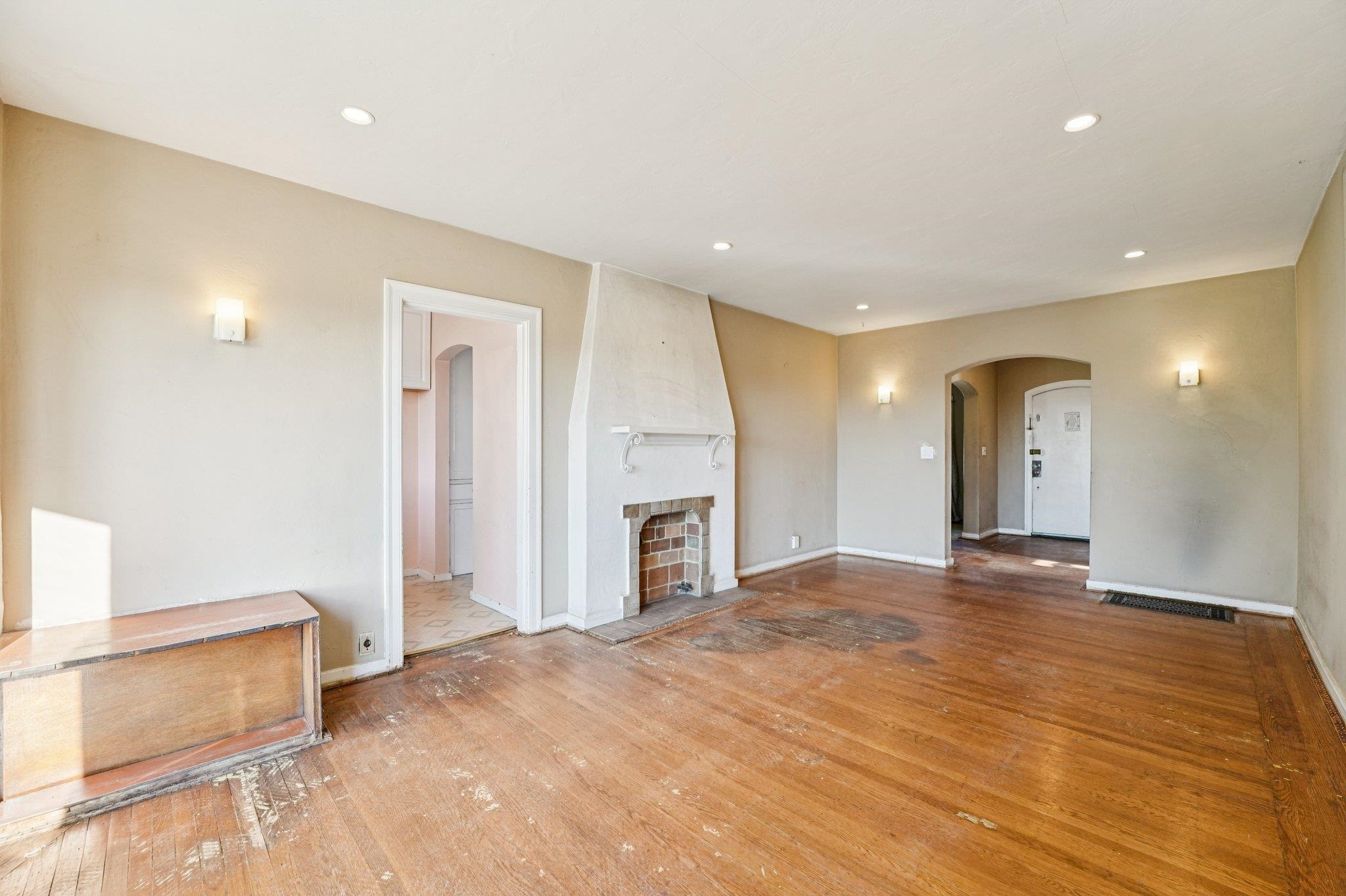 Detail Gallery Image 11 of 60 For 9963 Lawlor St, Oakland,  CA 94605 - 4 Beds | 2 Baths