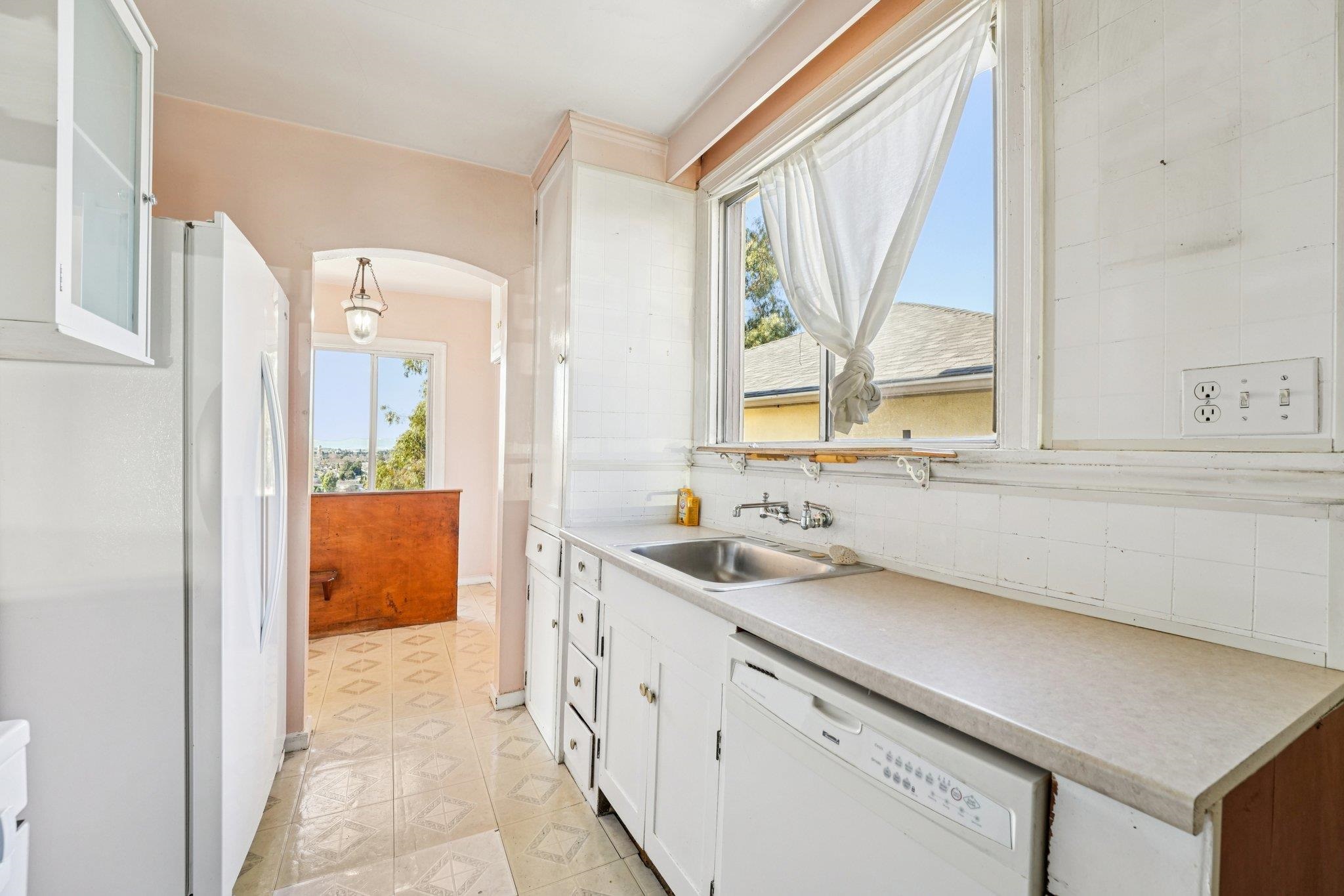 Detail Gallery Image 23 of 60 For 9963 Lawlor St, Oakland,  CA 94605 - 4 Beds | 2 Baths