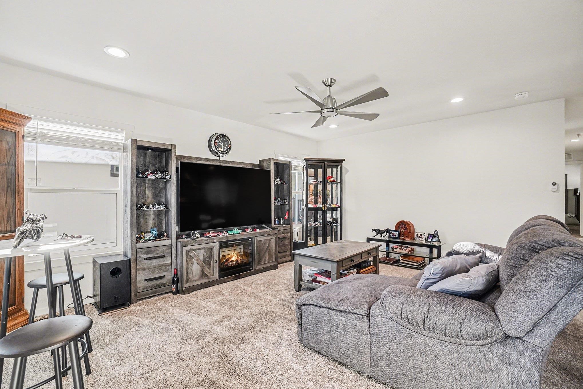 Detail Gallery Image 9 of 19 For 16711 Marsh Creek Rd #150,  Clayton,  CA 94517 - 3 Beds | 2 Baths