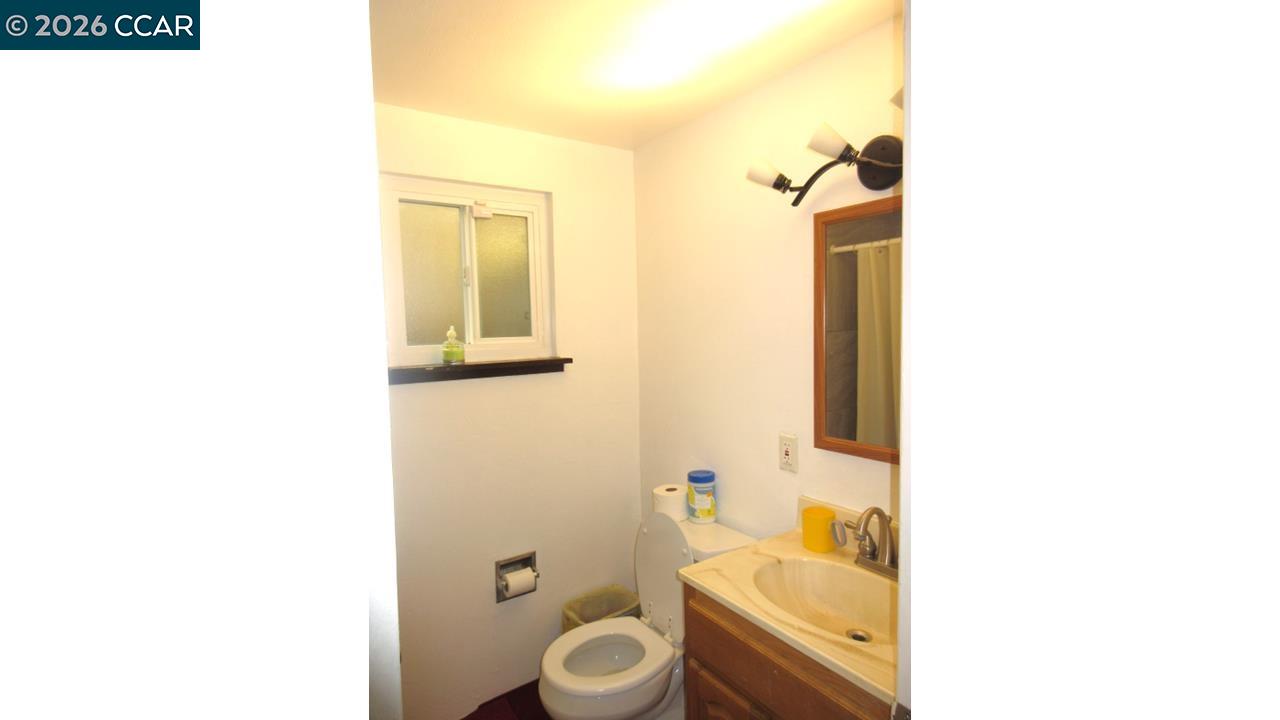 Detail Gallery Image 12 of 18 For 2106 Alfreda Blvd, San Pablo,  CA 94806 - 3 Beds | 1/1 Baths