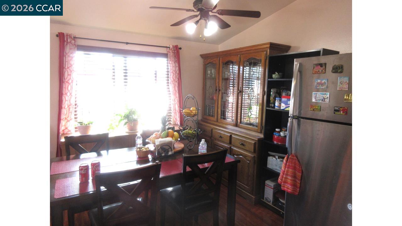 Detail Gallery Image 4 of 18 For 2106 Alfreda Blvd, San Pablo,  CA 94806 - 3 Beds | 1/1 Baths