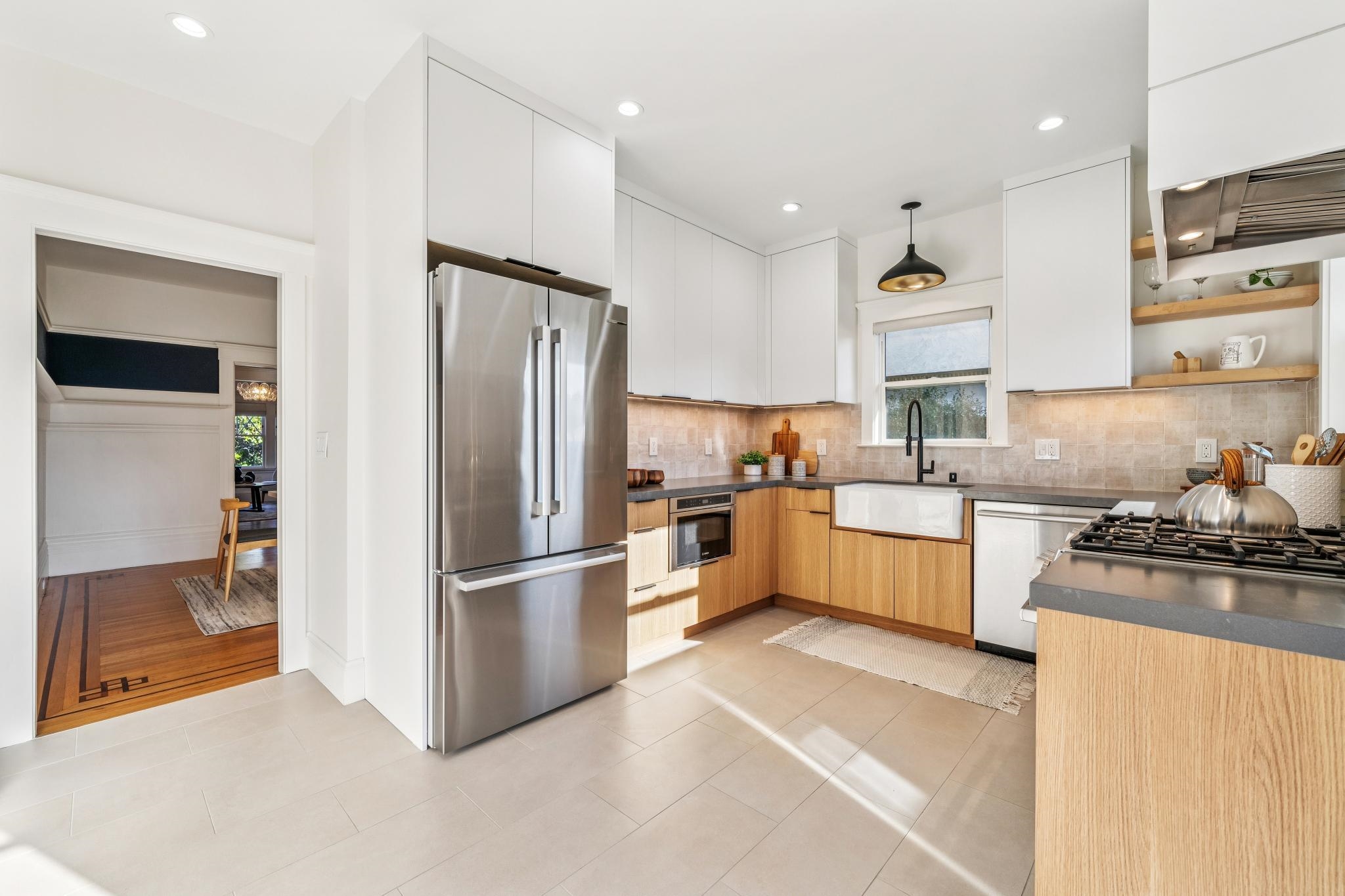 Detail Gallery Image 16 of 60 For 653 55th St, Oakland,  CA 94609 - 3 Beds | 1 Baths