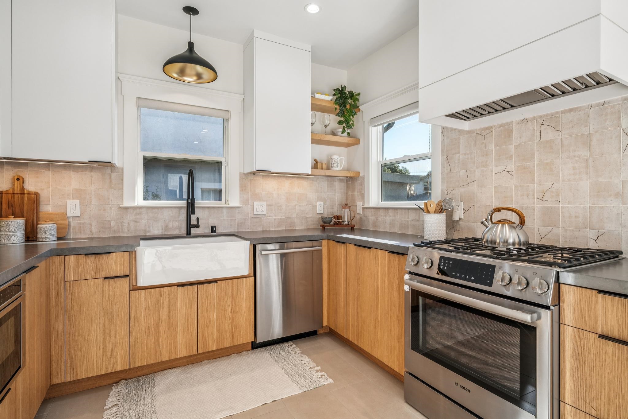 Detail Gallery Image 19 of 60 For 653 55th St, Oakland,  CA 94609 - 3 Beds | 1 Baths