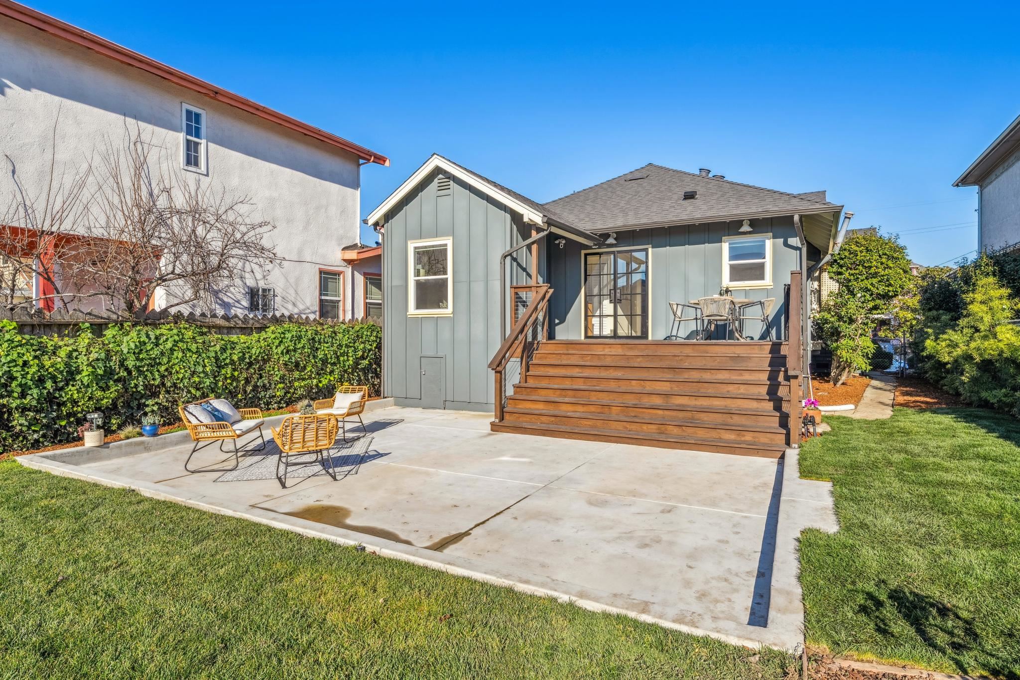 Detail Gallery Image 45 of 60 For 653 55th St, Oakland,  CA 94609 - 3 Beds | 1 Baths