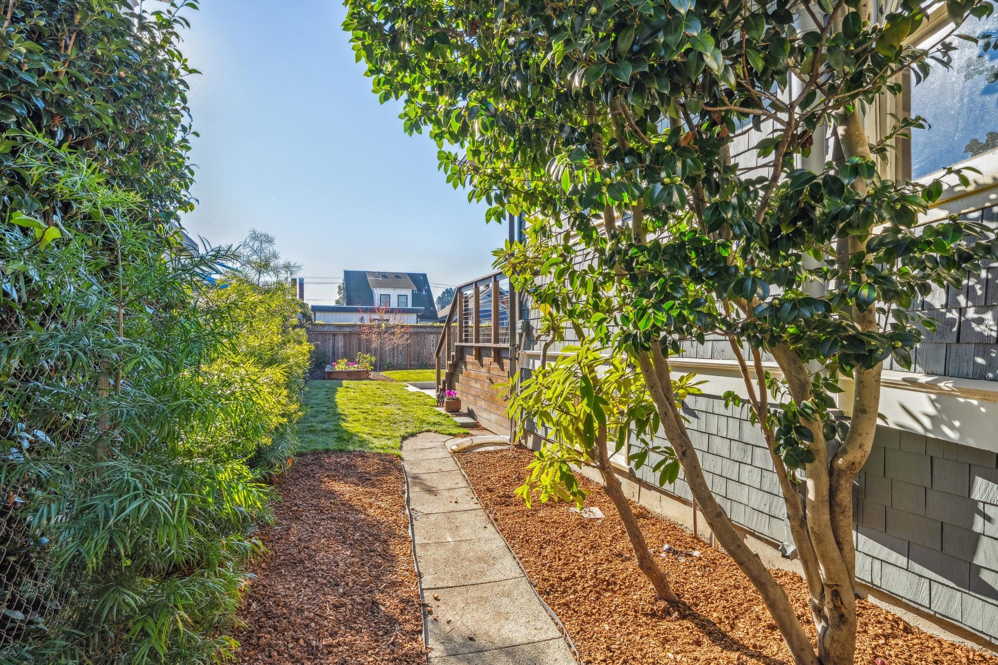 Detail Gallery Image 46 of 60 For 653 55th St, Oakland,  CA 94609 - 3 Beds | 1 Baths