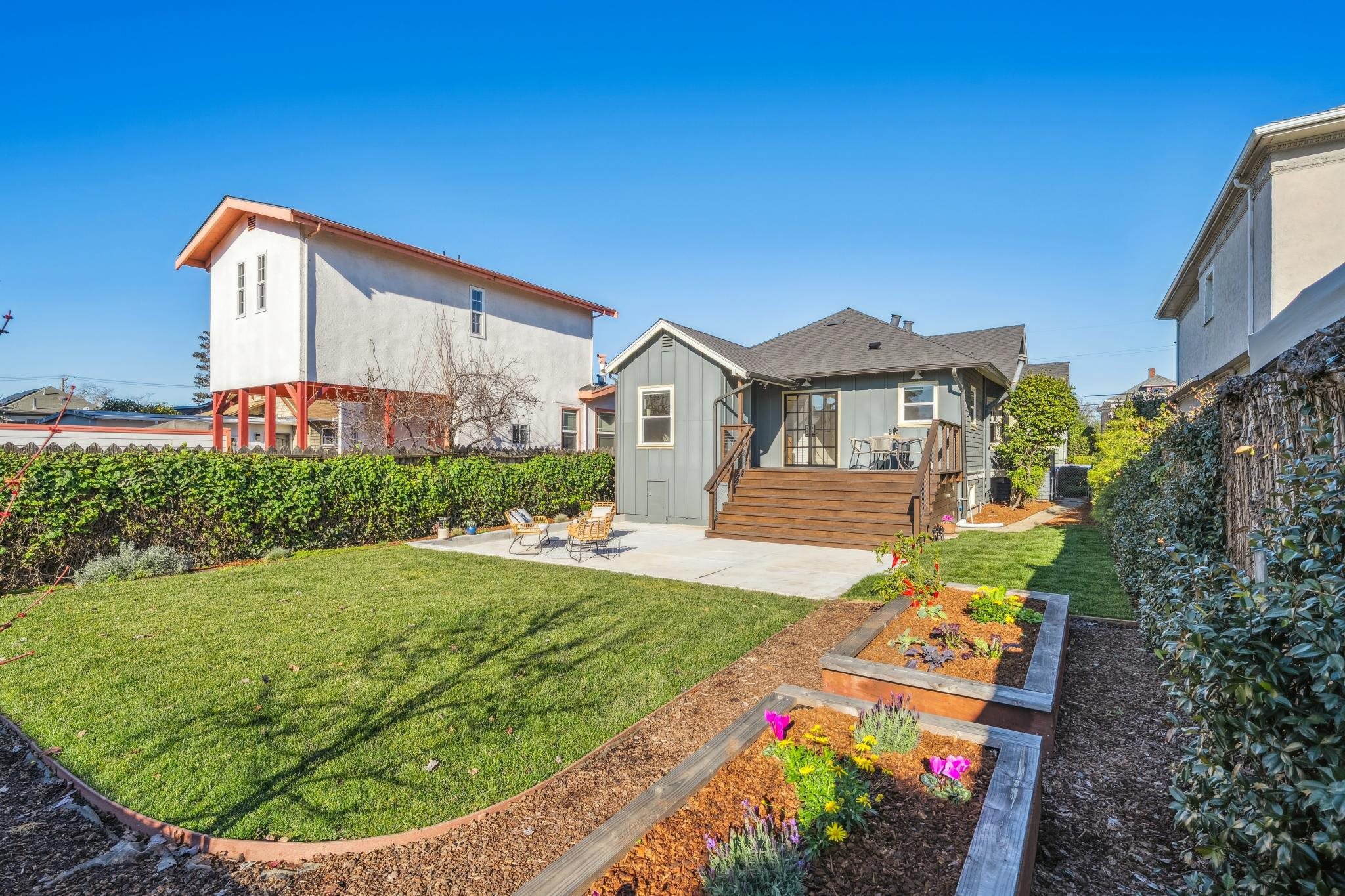 Detail Gallery Image 48 of 60 For 653 55th St, Oakland,  CA 94609 - 3 Beds | 1 Baths