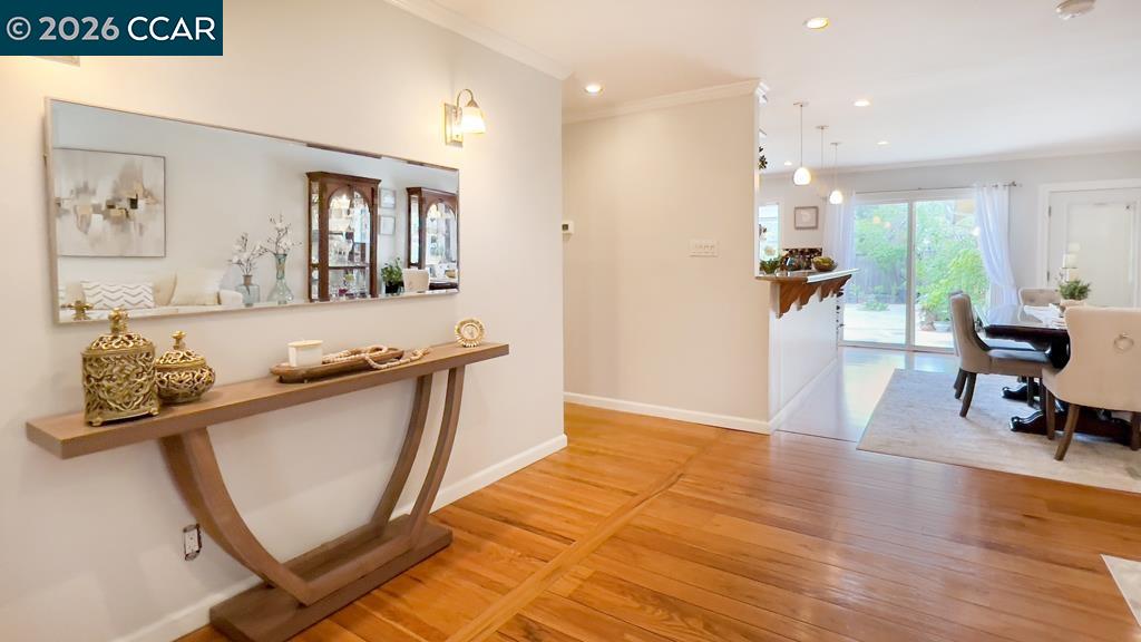 Detail Gallery Image 2 of 48 For 909 Santa Lucia Dr, Pleasant Hill,  CA 94523 - 5 Beds | 3 Baths