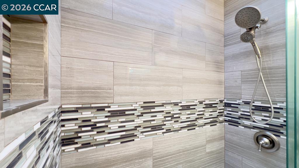 Detail Gallery Image 21 of 48 For 909 Santa Lucia Dr, Pleasant Hill,  CA 94523 - 5 Beds | 3 Baths