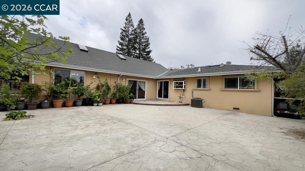 Detail Gallery Image 42 of 48 For 909 Santa Lucia Dr, Pleasant Hill,  CA 94523 - 5 Beds | 3 Baths