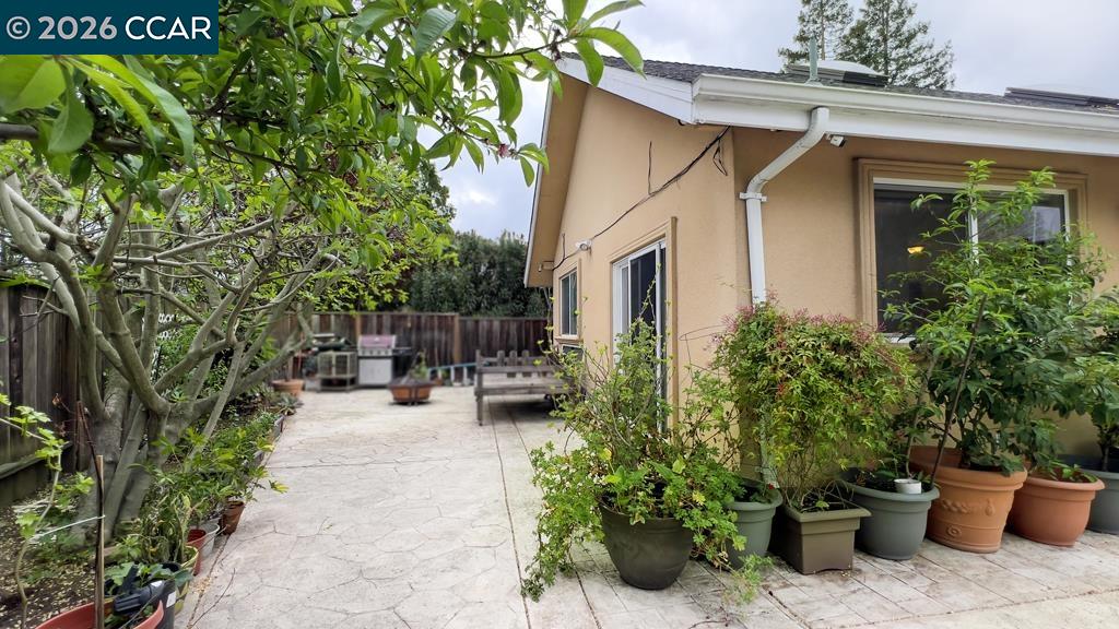 Detail Gallery Image 44 of 48 For 909 Santa Lucia Dr, Pleasant Hill,  CA 94523 - 5 Beds | 3 Baths