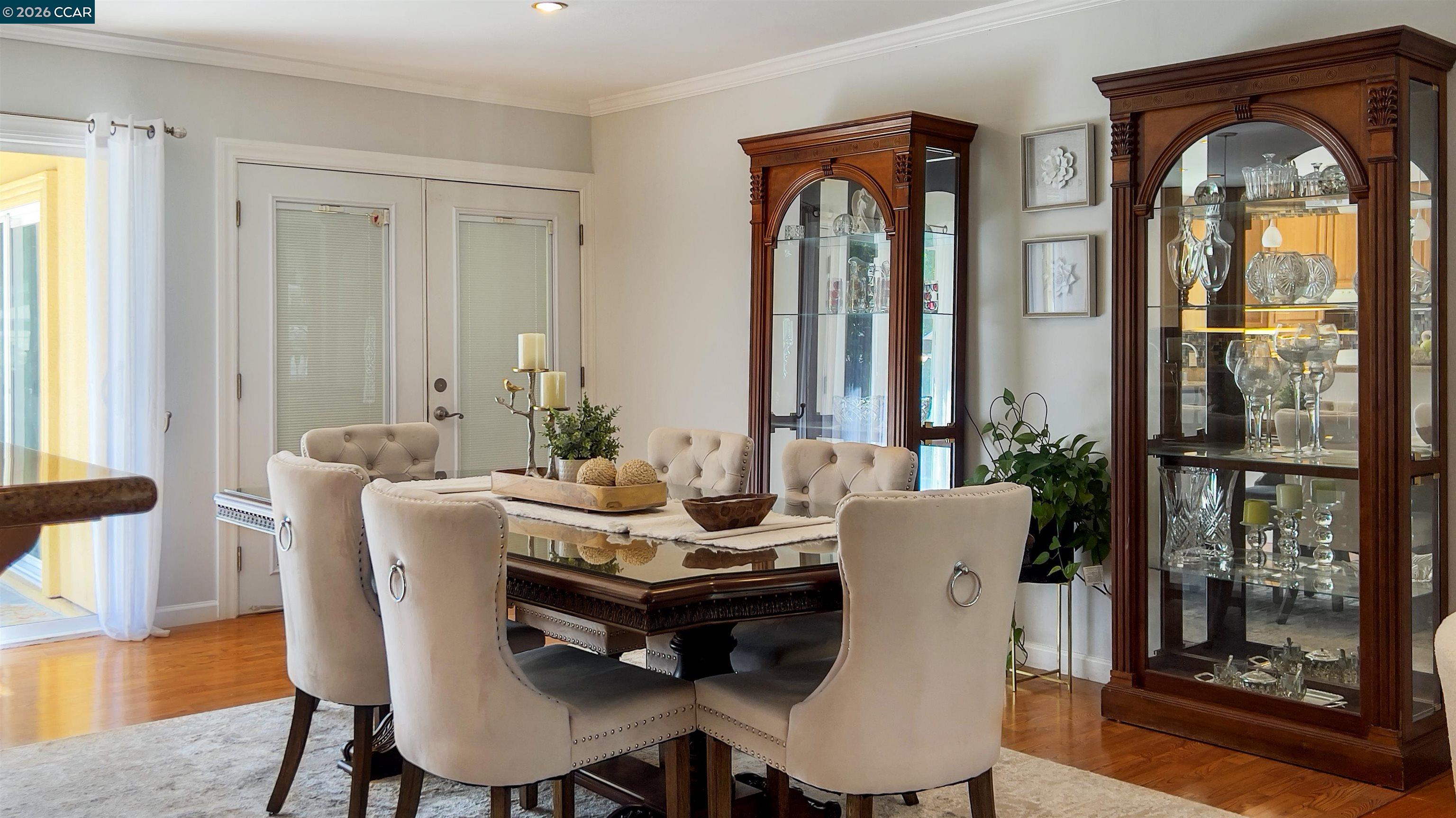 Detail Gallery Image 8 of 48 For 909 Santa Lucia Dr, Pleasant Hill,  CA 94523 - 5 Beds | 3 Baths