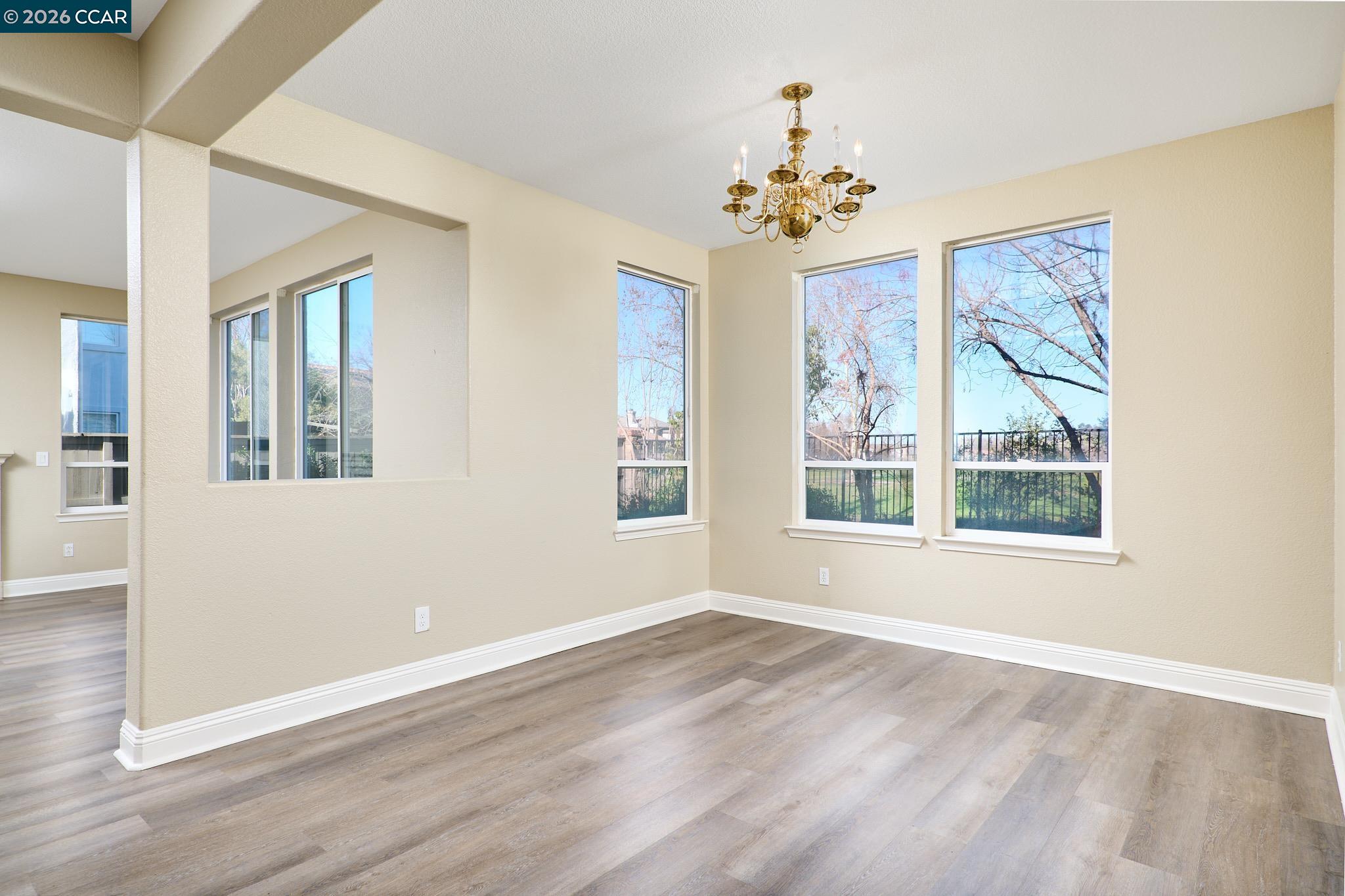 Detail Gallery Image 12 of 45 For 1752 Langholm Way, Folsom,  CA 95630 - 5 Beds | 4 Baths