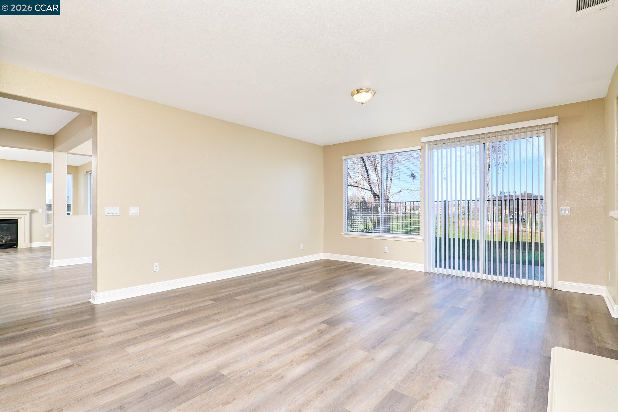 Detail Gallery Image 14 of 45 For 1752 Langholm Way, Folsom,  CA 95630 - 5 Beds | 4 Baths