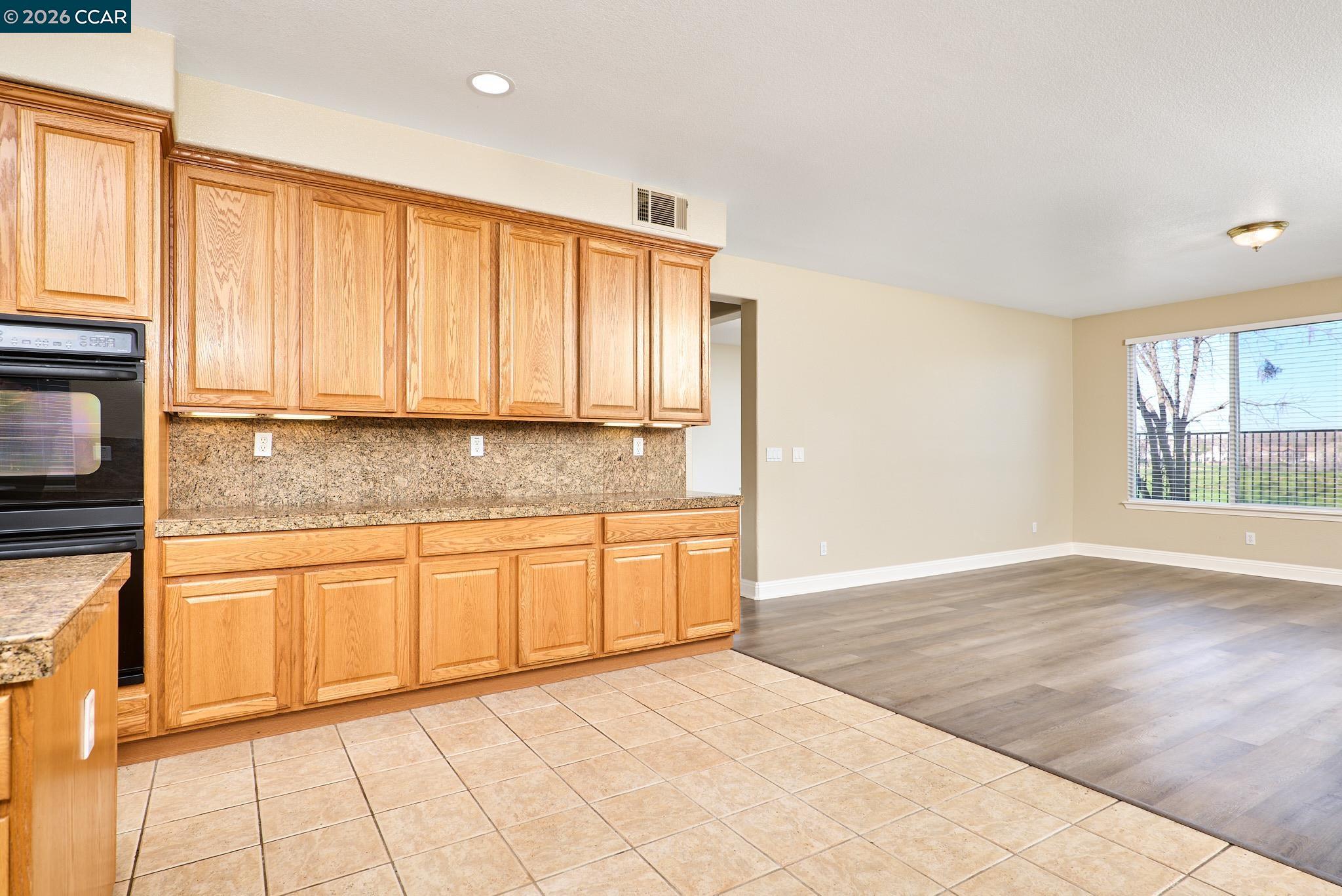 Detail Gallery Image 5 of 45 For 1752 Langholm Way, Folsom,  CA 95630 - 5 Beds | 4 Baths