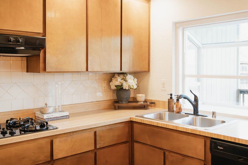 Detail Gallery Image 19 of 60 For 460 Clearwood Dr, Oakley,  CA 94561 - 4 Beds | 3 Baths