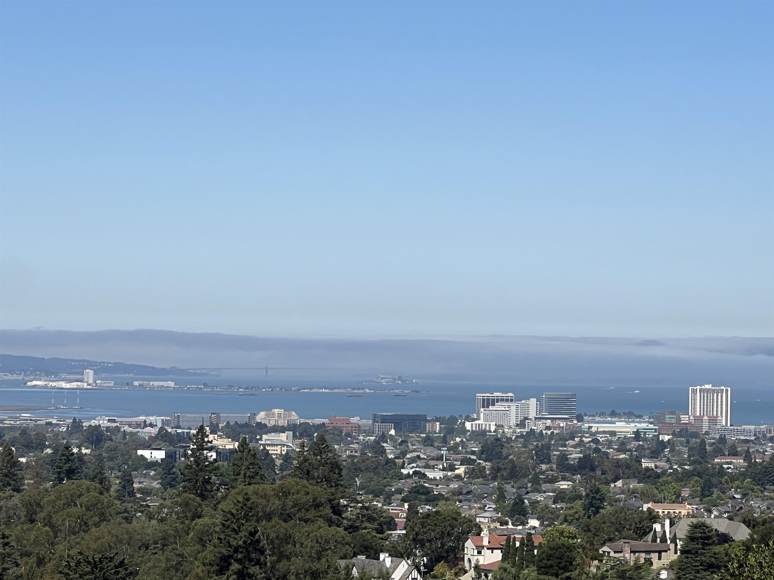 Detail Gallery Image 15 of 24 For 82 Wilding Ln, Oakland,  CA 94611 - – Beds | – Baths