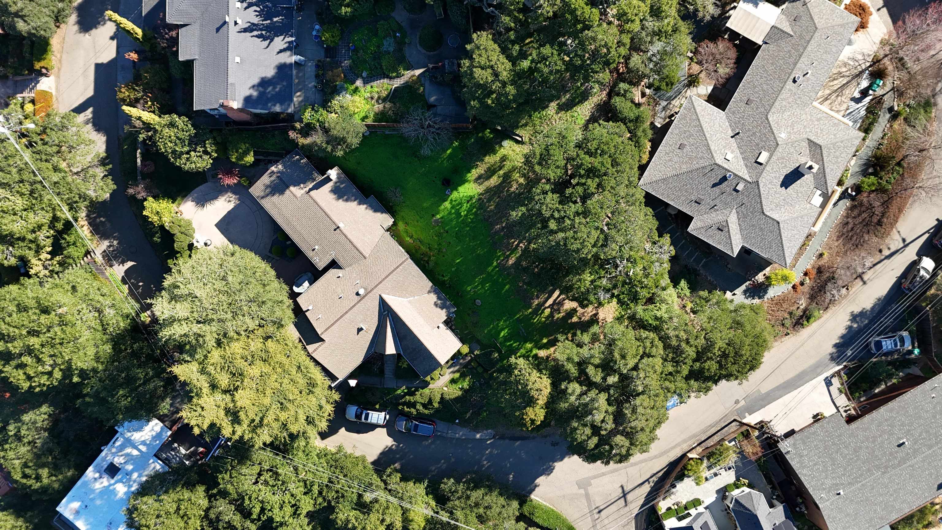 Detail Gallery Image 23 of 24 For 82 Wilding Ln, Oakland,  CA 94611 - – Beds | – Baths