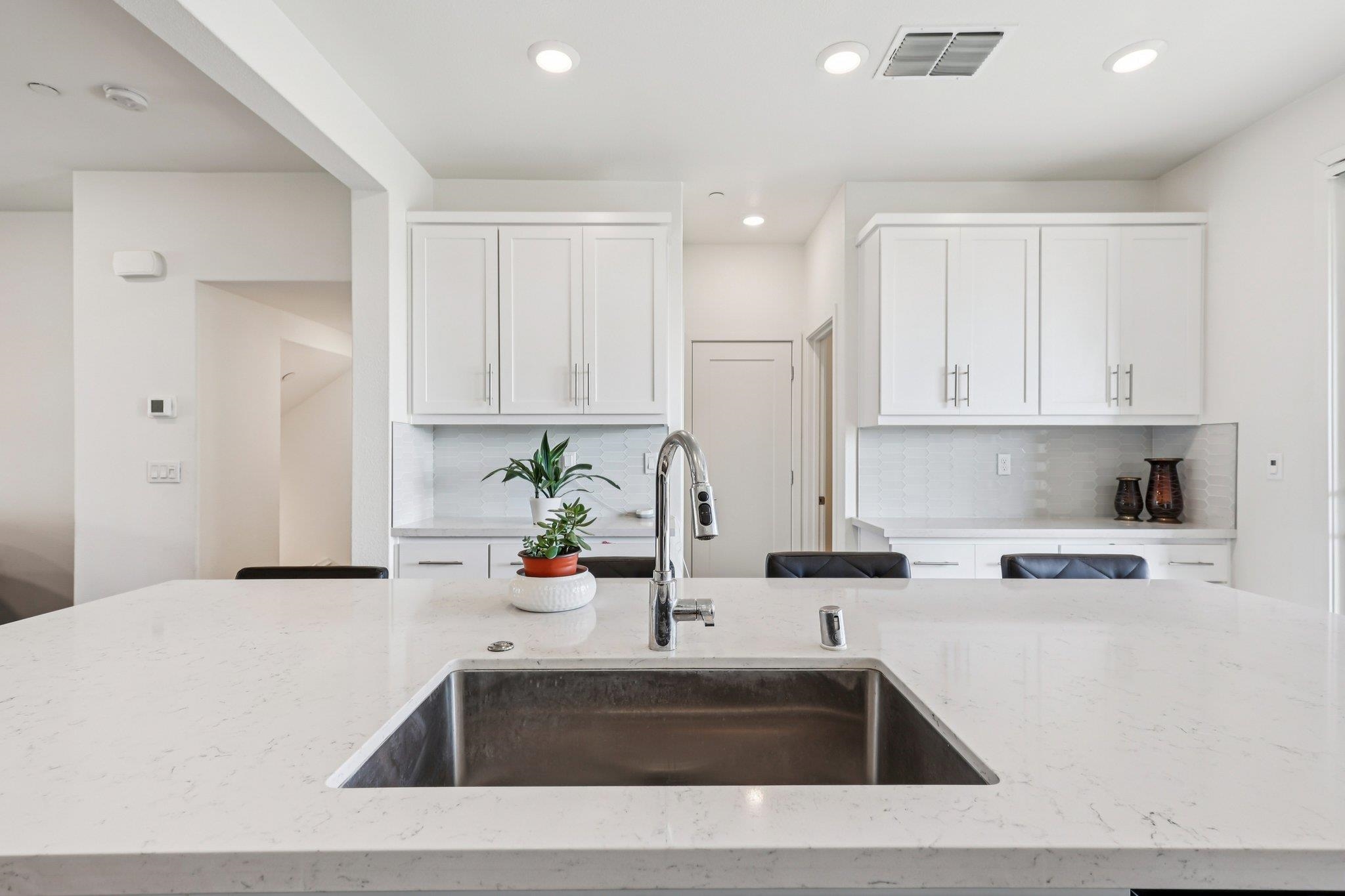 Photo #17: 41120800 Listing: Photo #17