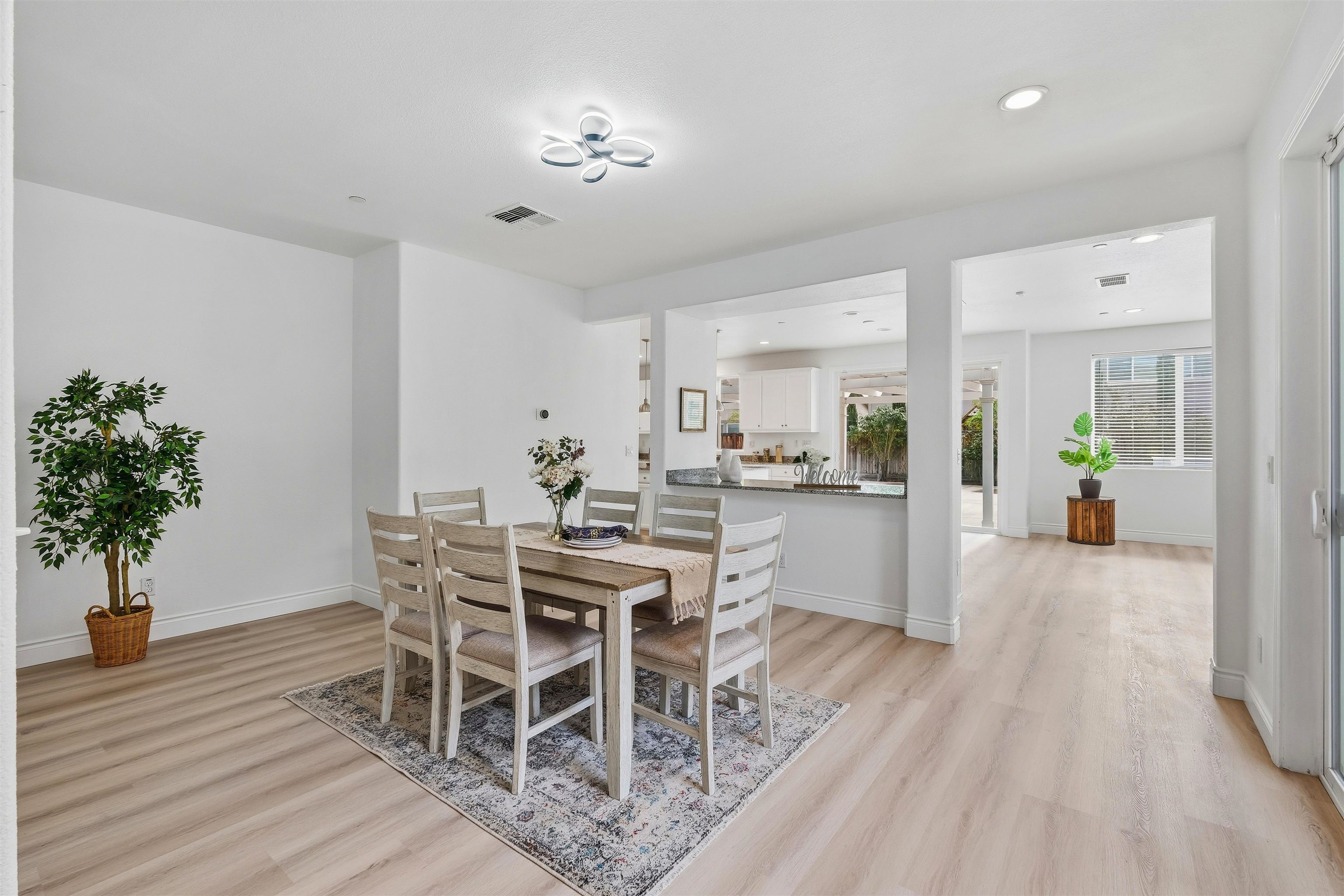 Detail Gallery Image 17 of 54 For 574 Mandevilla Dr, Brentwood,  CA 94513 - 5 Beds | 4 Baths