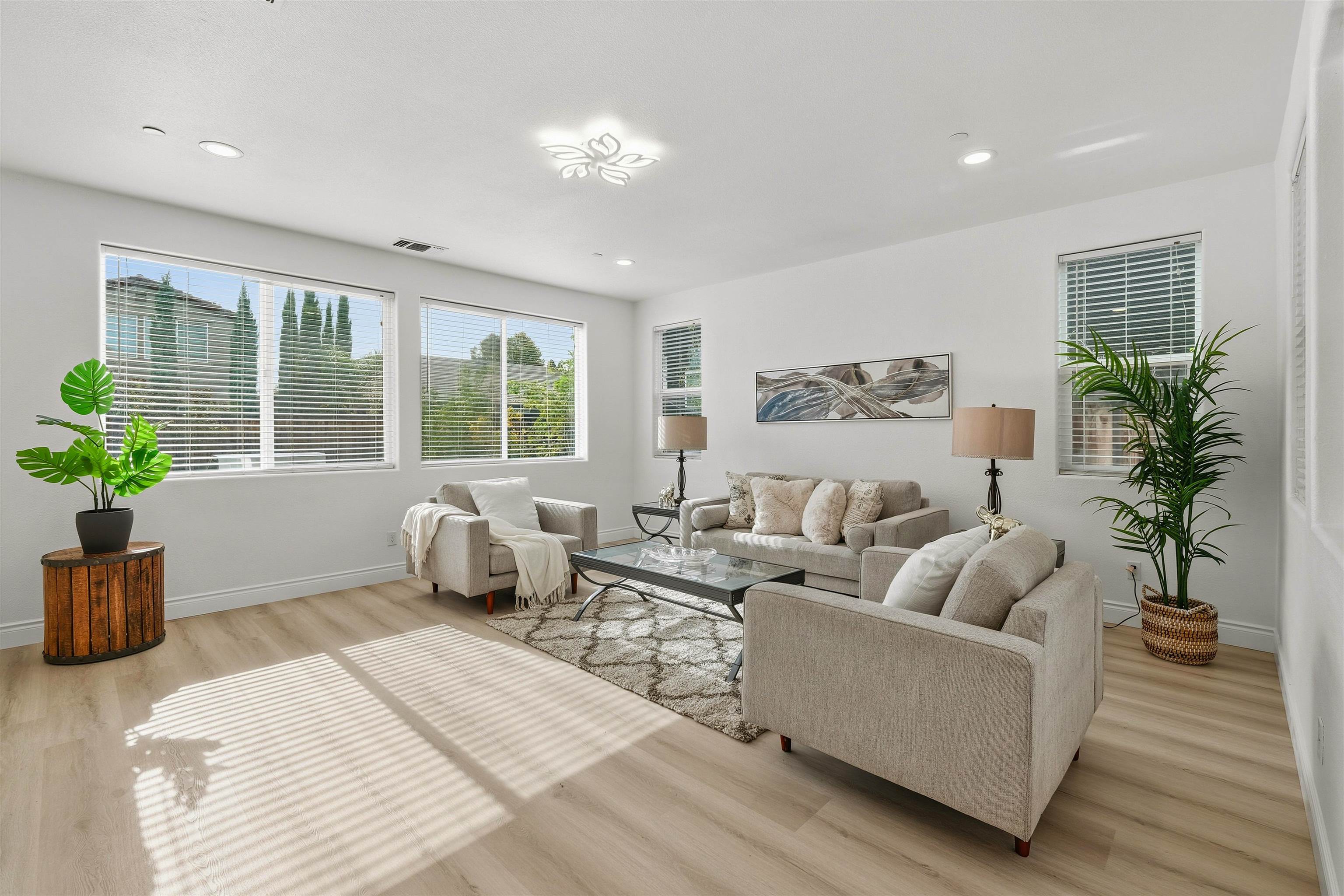 Detail Gallery Image 9 of 54 For 574 Mandevilla Dr, Brentwood,  CA 94513 - 5 Beds | 4 Baths