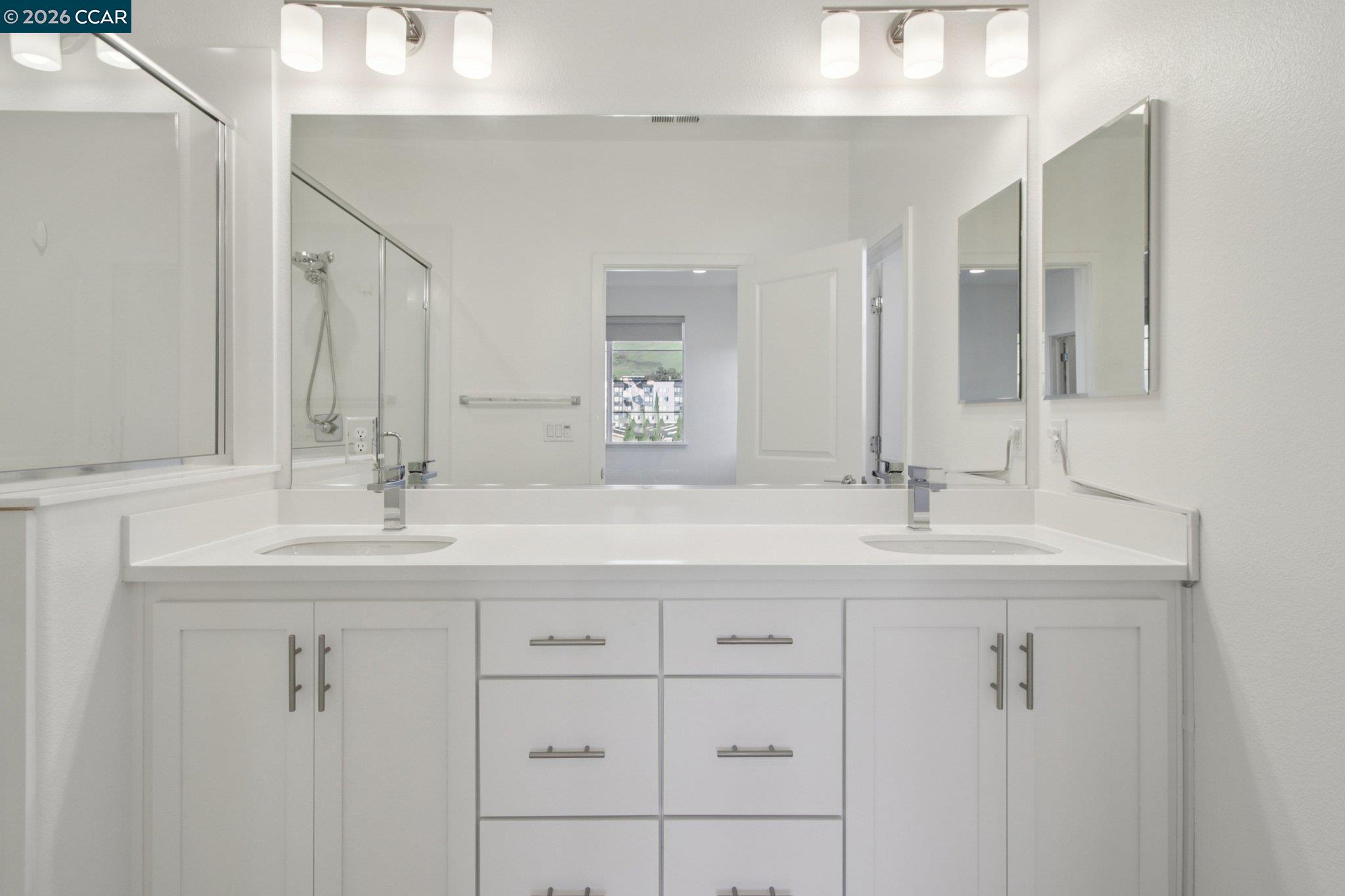 Detail Gallery Image 27 of 39 For 257 Bolt Ct, Hayward,  CA 94544 - 3 Beds | 3/1 Baths