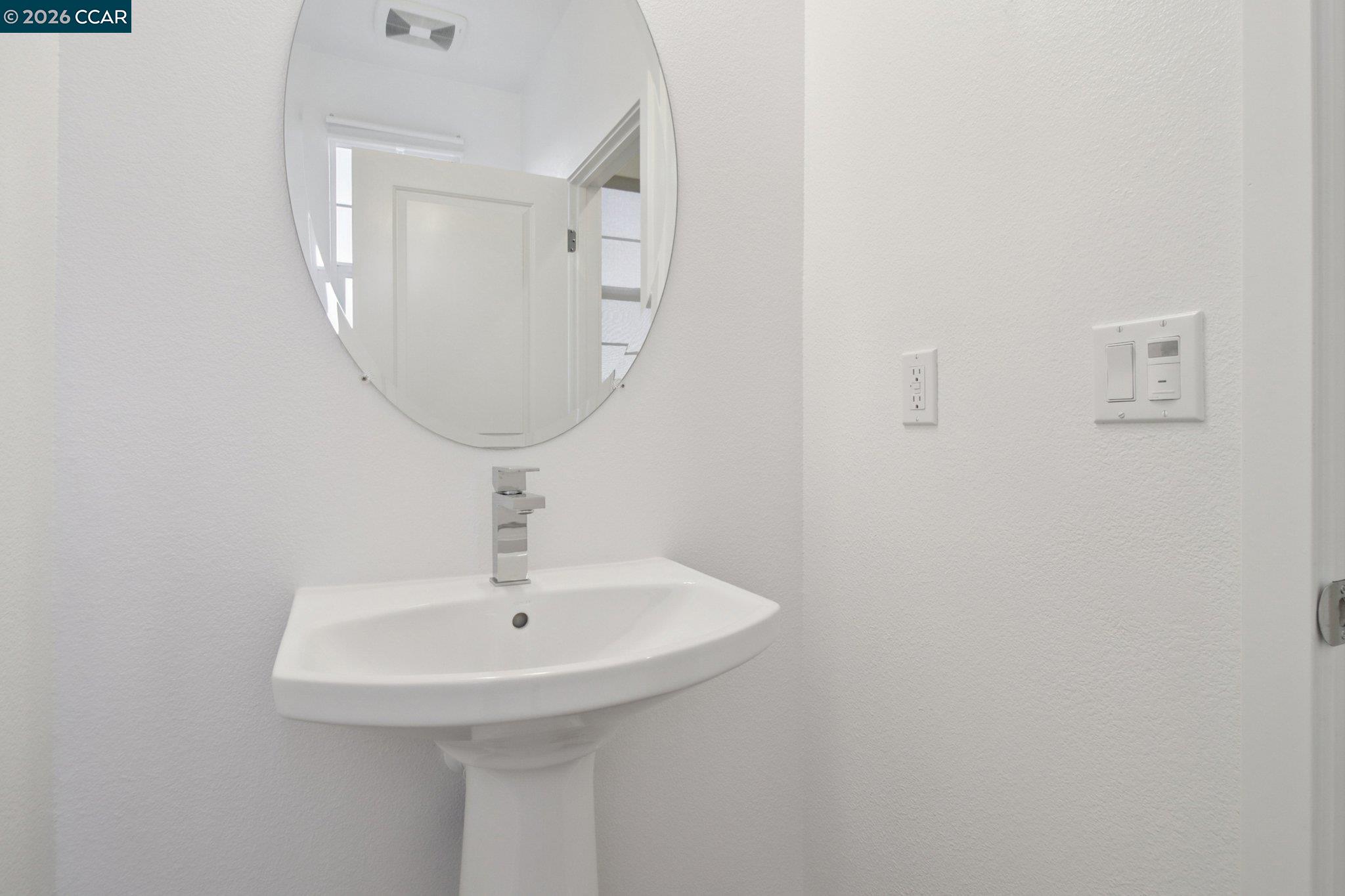 Detail Gallery Image 30 of 39 For 257 Bolt Ct, Hayward,  CA 94544 - 3 Beds | 3/1 Baths