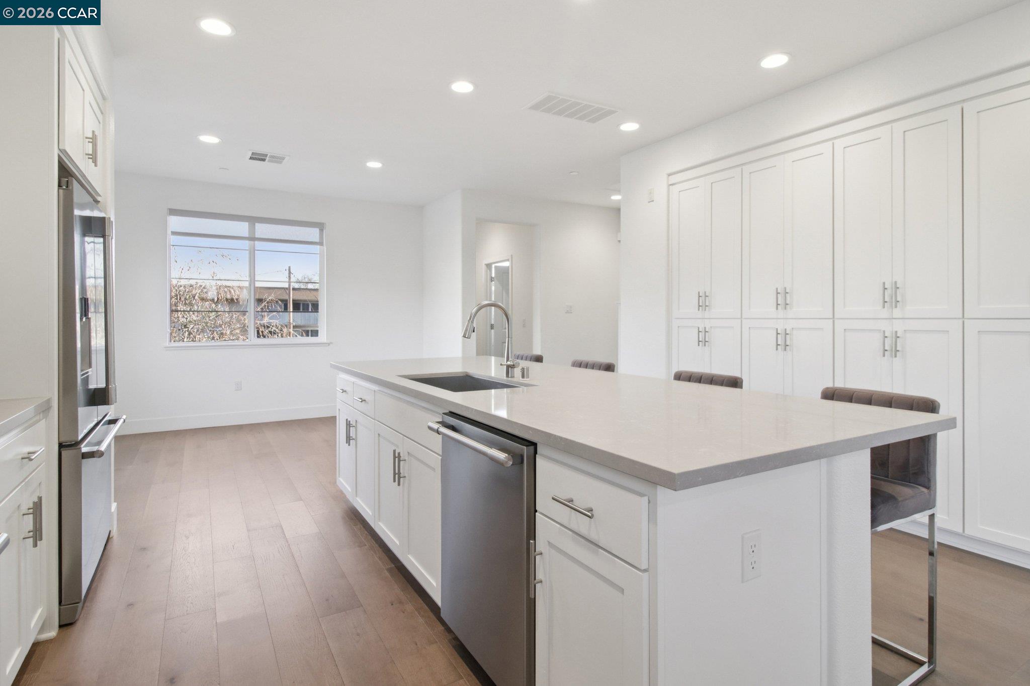 Photo #5: 41120815 Listing: Photo #5