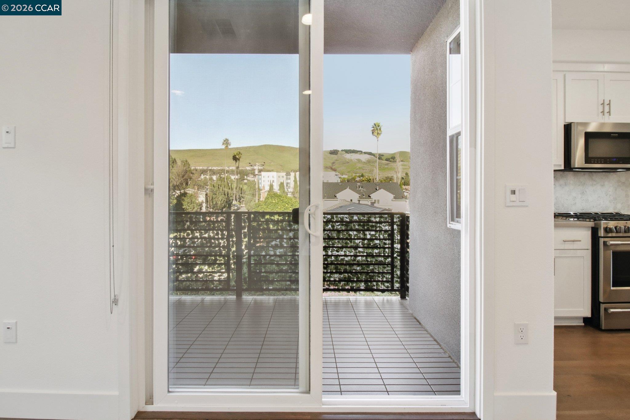 Detail Gallery Image 8 of 39 For 257 Bolt Ct, Hayward,  CA 94544 - 3 Beds | 3/1 Baths