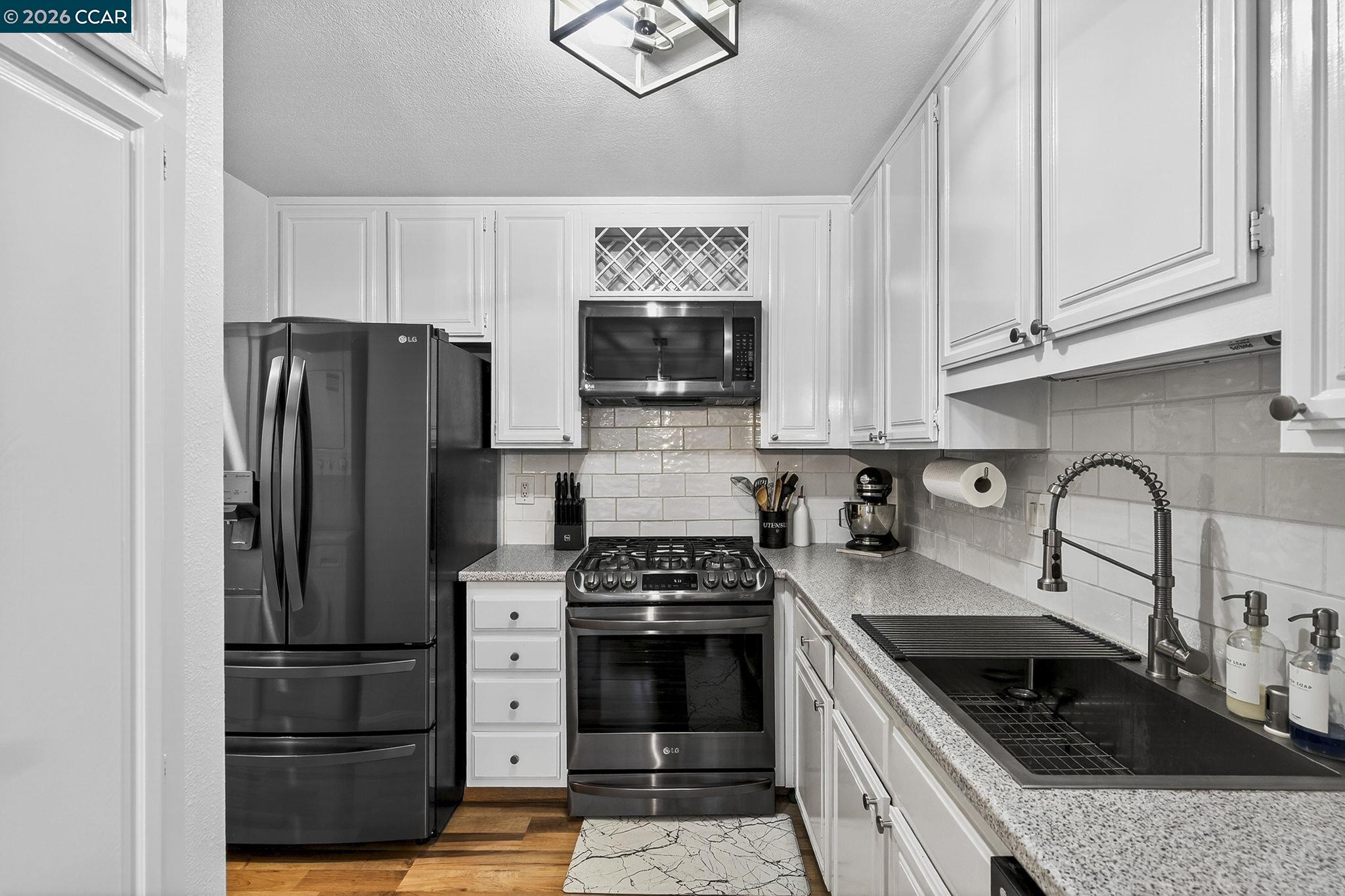 Photo #18: 41120820 Listing: Photo #18