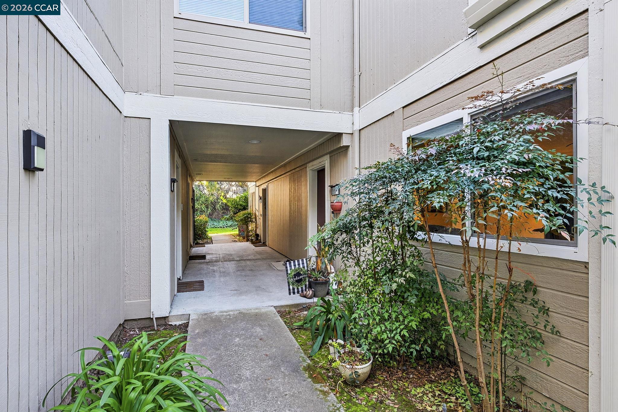 Photo #4: 41120820 Listing: Photo #4