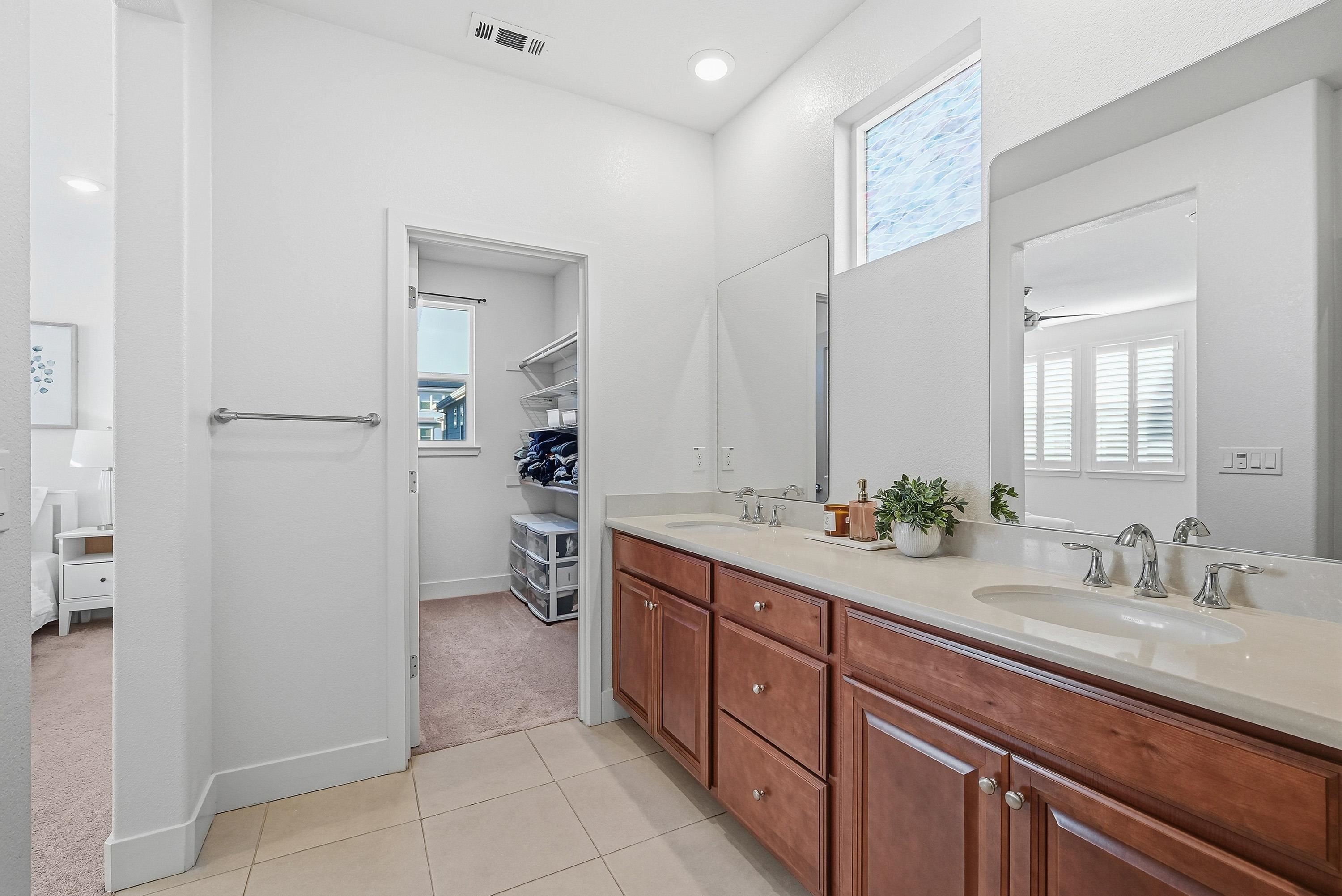 Detail Gallery Image 18 of 38 For 2933 Stringham Way, Dublin,  CA 94568 - 4 Beds | 2/1 Baths
