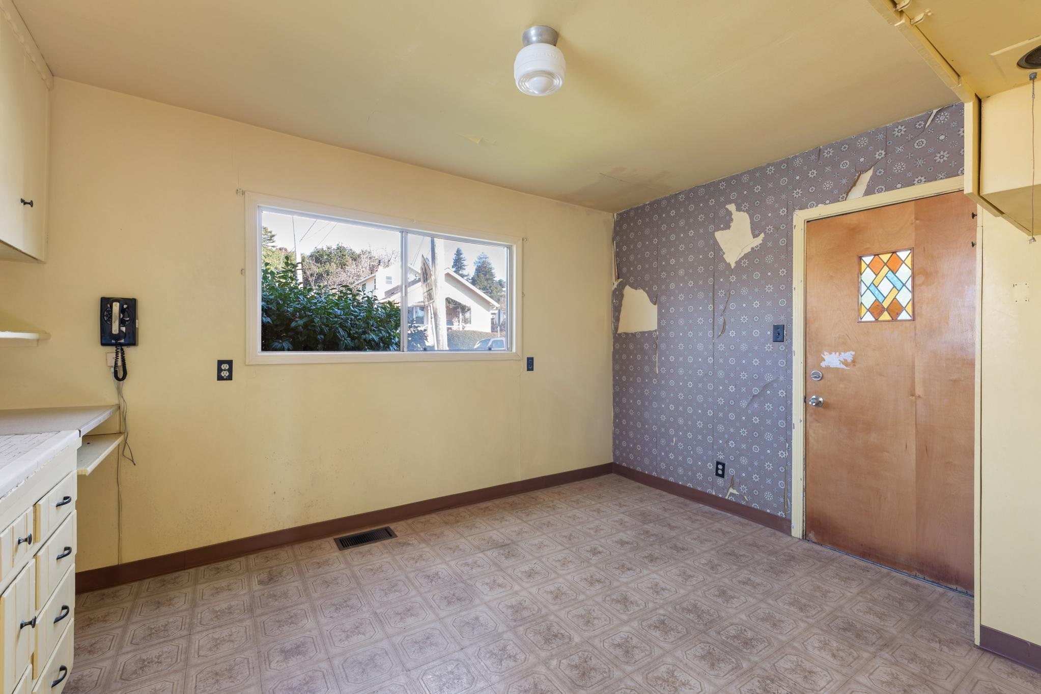 Detail Gallery Image 11 of 37 For 725 Pomona Ave, El Cerrito,  CA 94530 - 2 Beds | 1 Baths