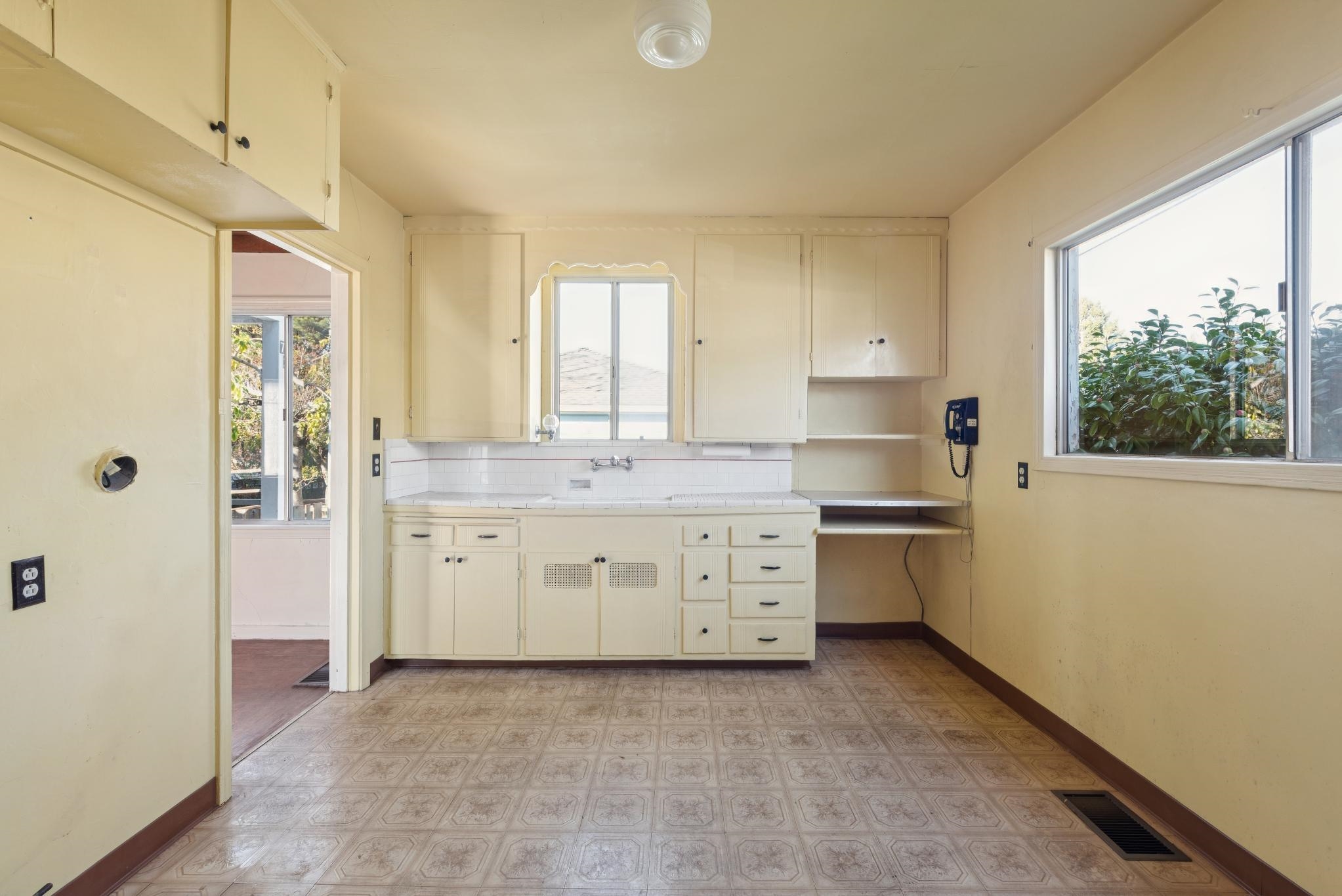 Detail Gallery Image 13 of 37 For 725 Pomona Ave, El Cerrito,  CA 94530 - 2 Beds | 1 Baths